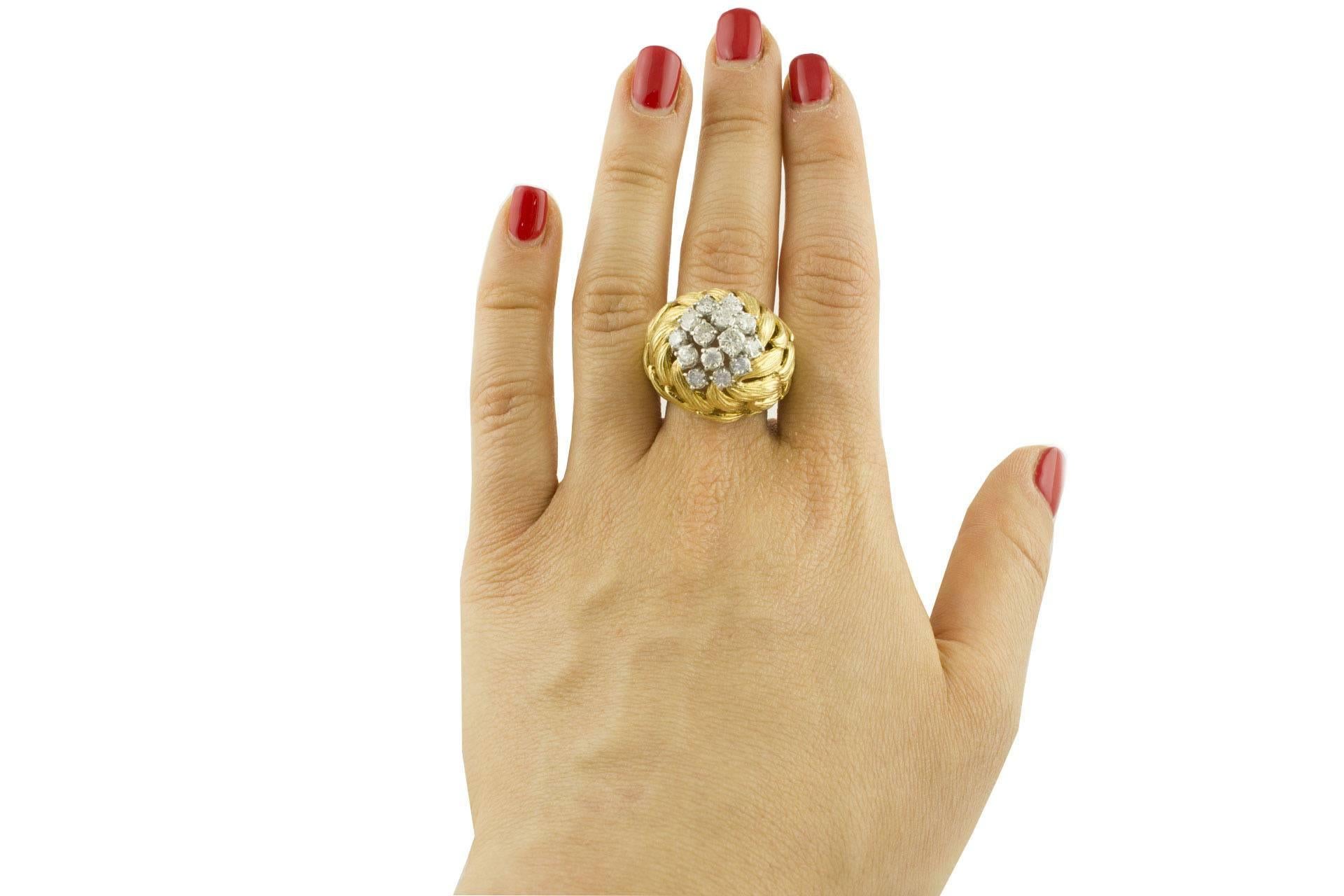 2, 25 carat White Diamonds 18 kt Yellow Gold Cluster Ring For Sale 2