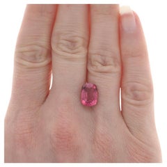 Karat: 3,53ct Cut: Kissenfarbe: Rosa Größe: (mm) 10,80 x 7,68 x 5,71 Karat  Bedingung