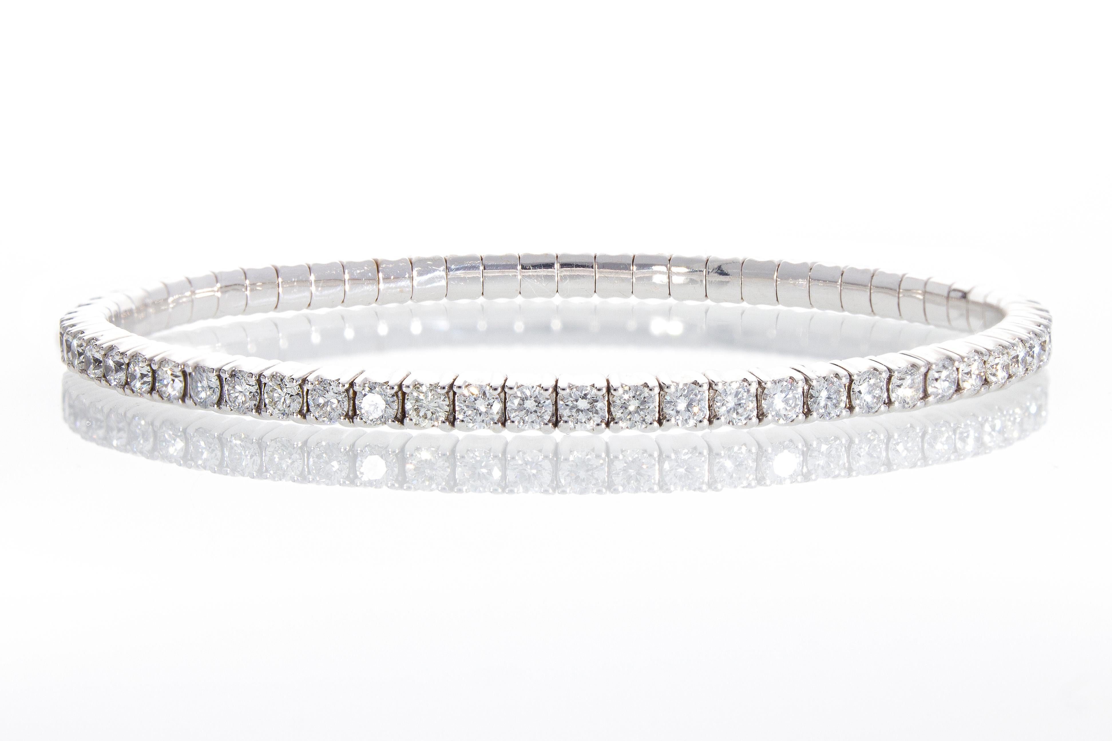 Taille brillant Bracelet tennis en diamants élastiques de 4.08 carats. Or blanc 18 Kt. Fabriquées en Italie. en vente