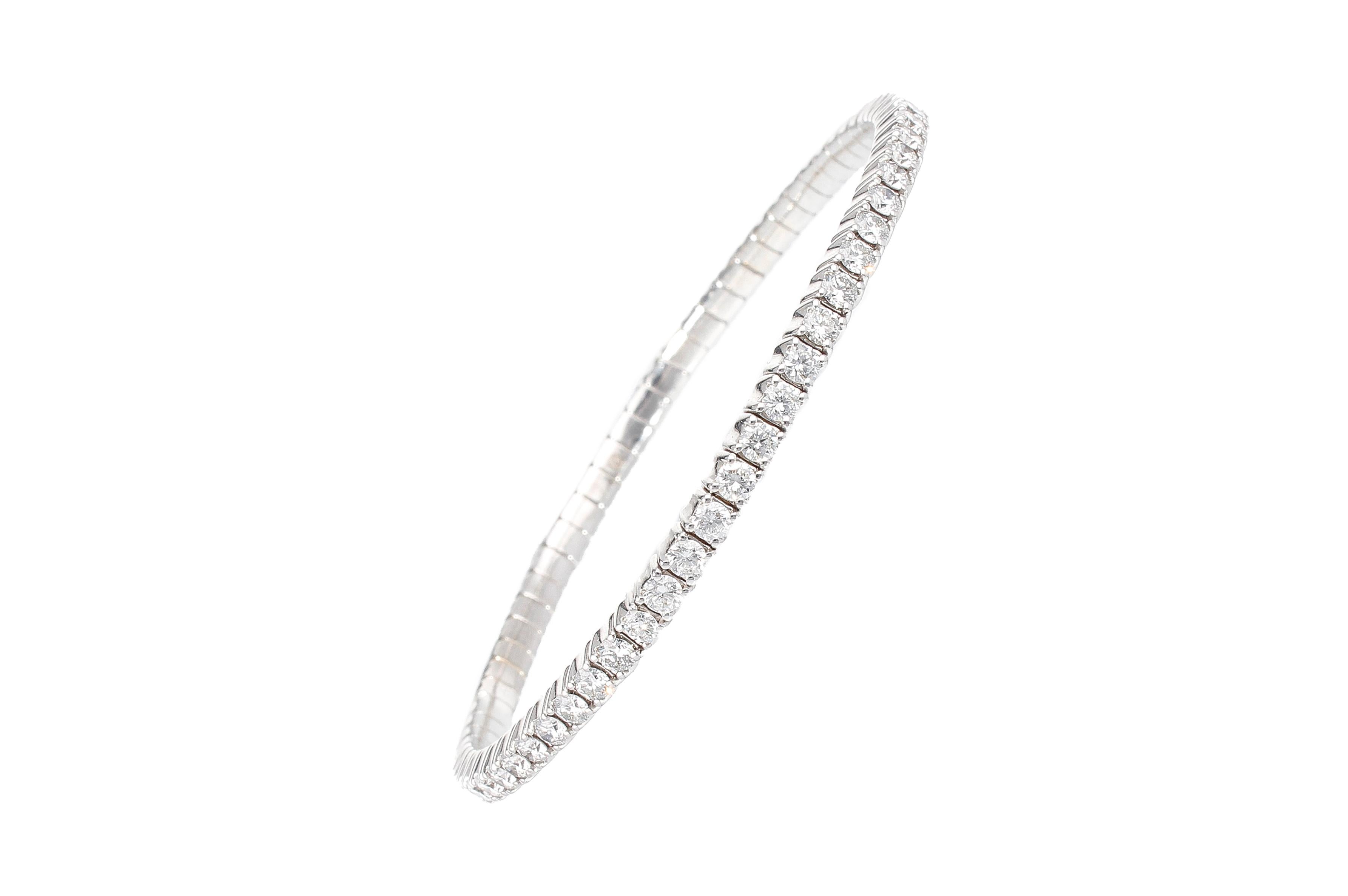 Bracelet tennis en diamants élastiques de 4.08 carats. Or blanc 18 Kt. Fabriquées en Italie. Neuf - En vente à Rome, IT