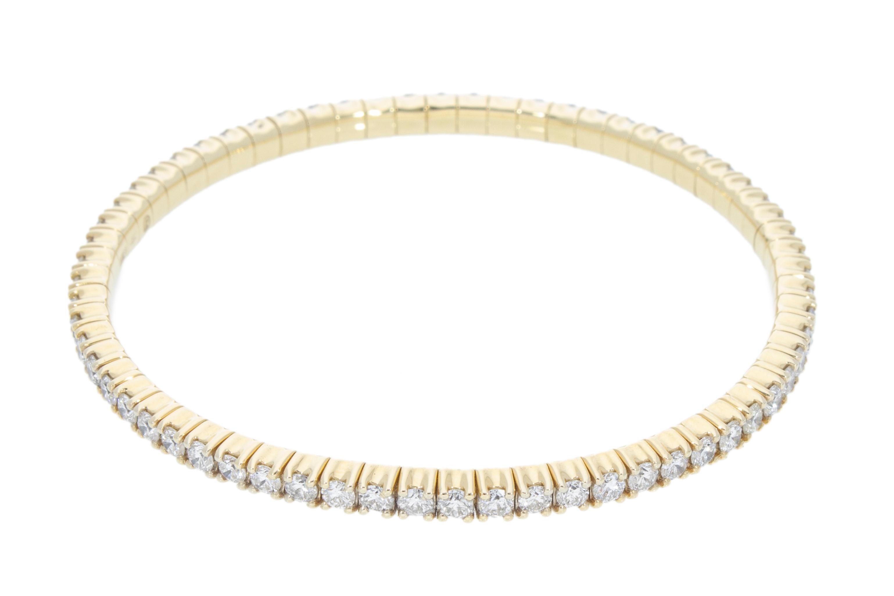 Taille brillant Bracelet tennis en diamants élastiques de 4.30 carats. Or jaune 18 Kt. Fabriquées en Italie. en vente