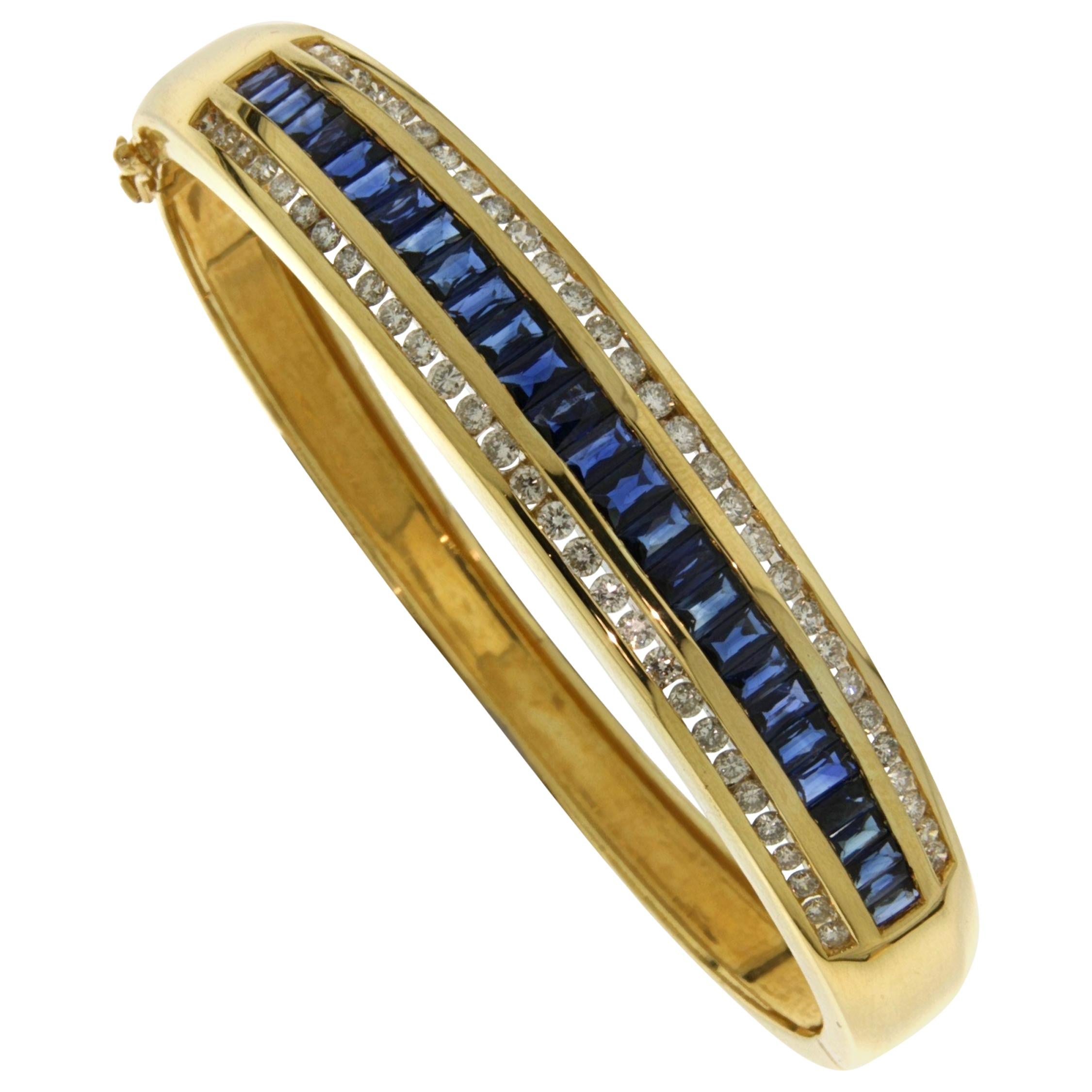 18kt Yellow Gold Bangle Bracelet  3.5ct Sapphire Diamonds, CGL Certified For Sale