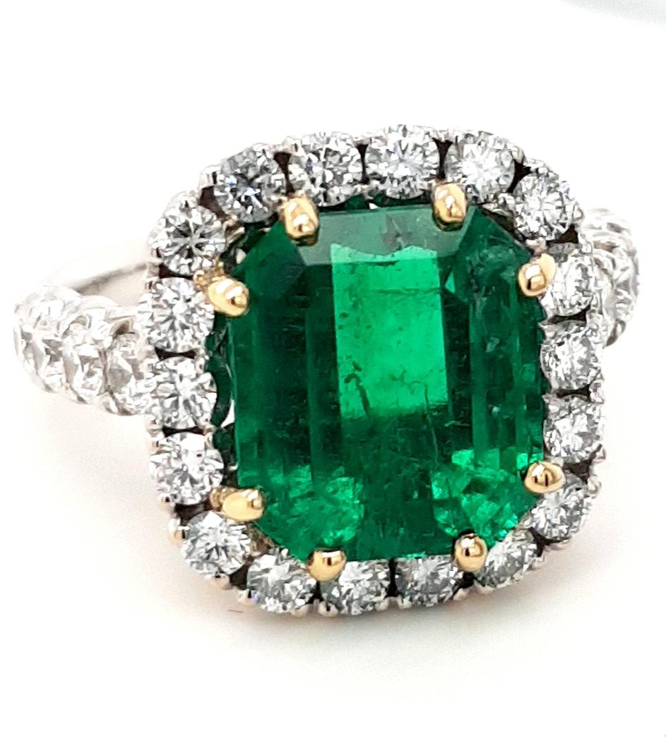 18kt Ring 4.83 Minor Emerald Diamonds CGL Certified For Sale 4