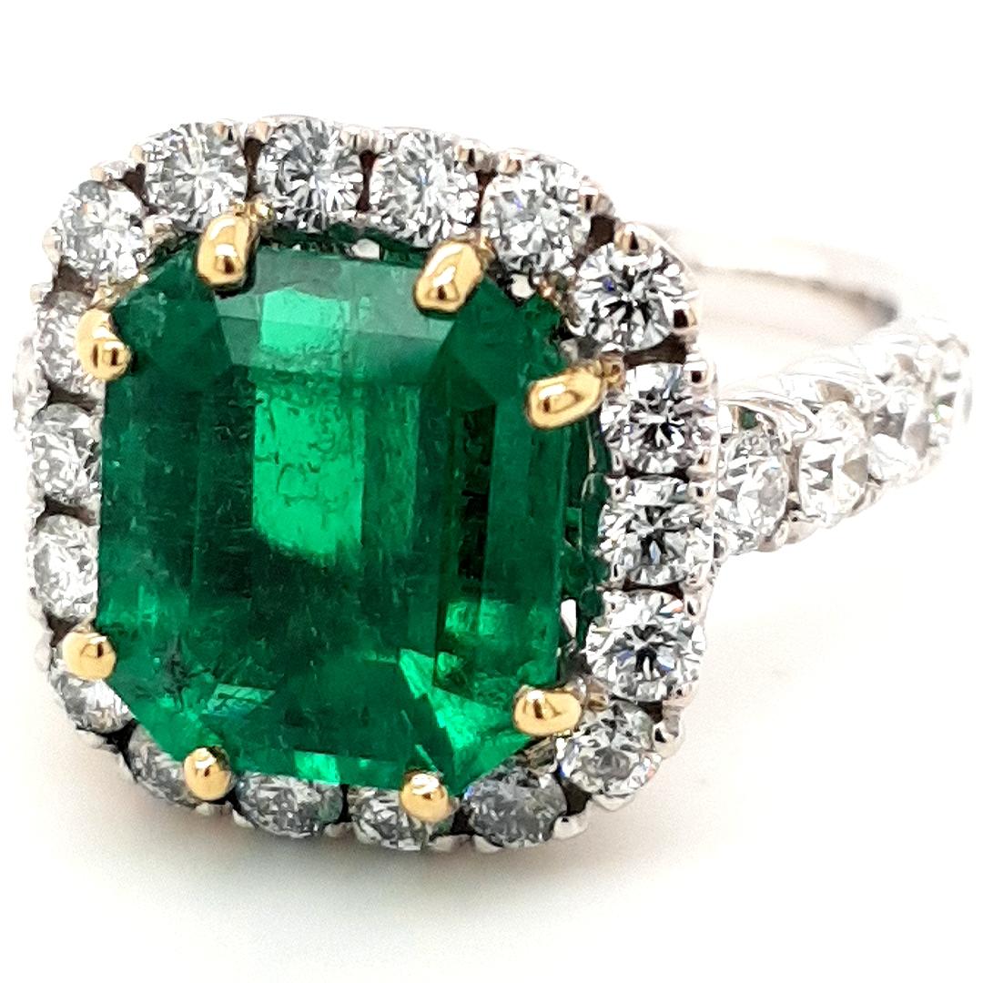 18kt Ring 4.83 Minor Emerald Diamonds CGL Certified For Sale 5