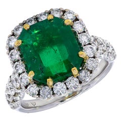 18kt Ring 4.83 Minor Emerald Diamonds CGL Certified