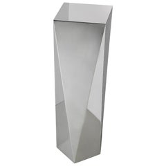 Carat Extra Large, Pedestal in Hand Polished Stainless Steel