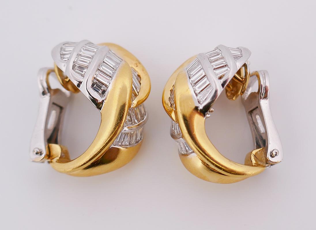 Taille baguette Carati Vintage Ring Earrings 18k Gold Diamond Set Estate Jewelry en vente