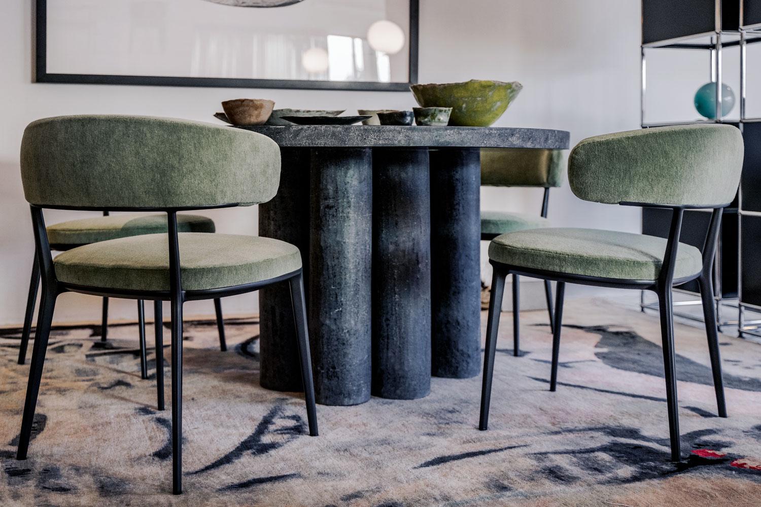 Italian Caratos Dining Chairs in Sage-colored Velvet by Maxalto - Available Now For Sale