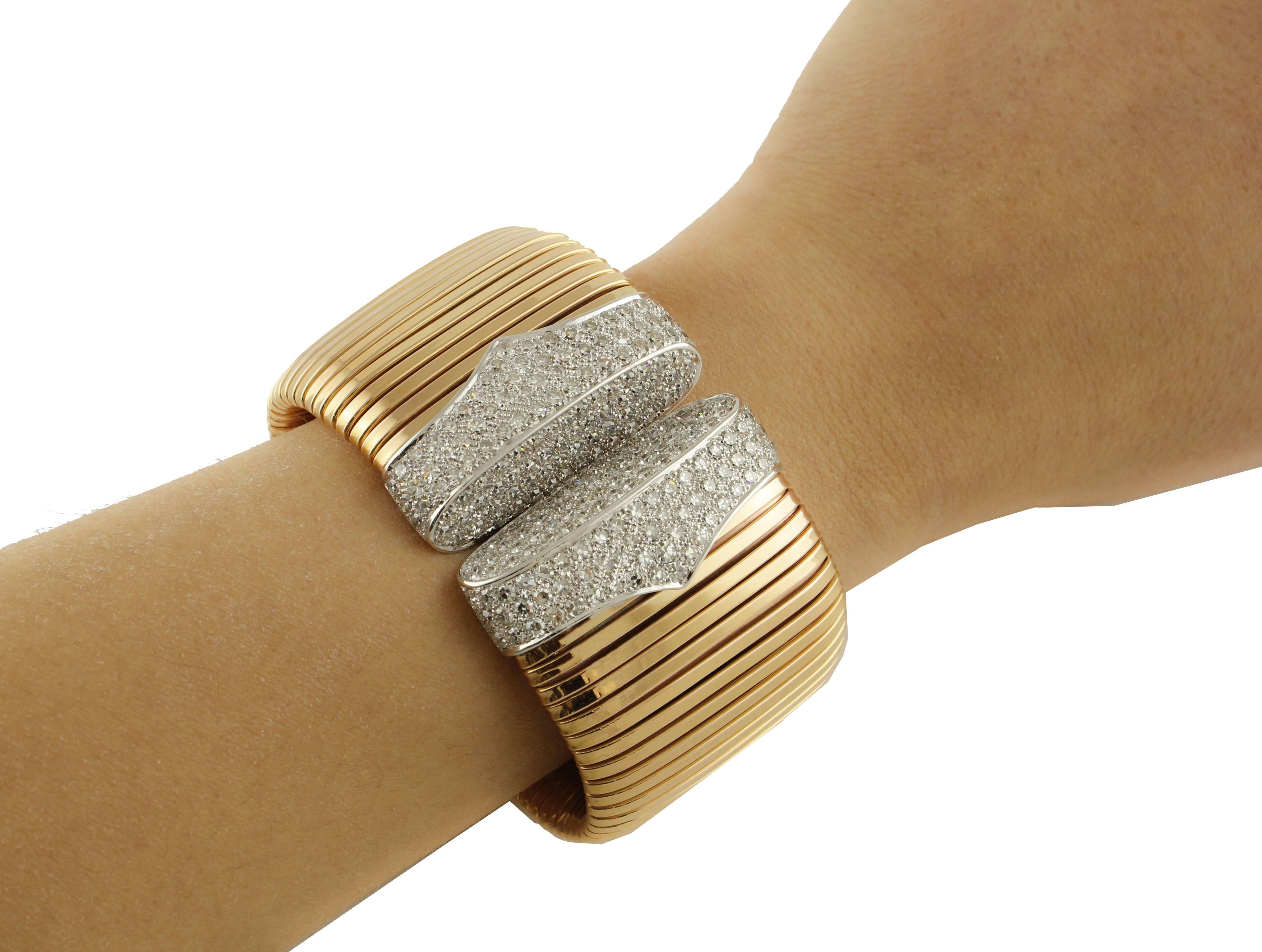 CT 12, 20 Diamond and gr 133, 3 Gold Cuff bracelet 4