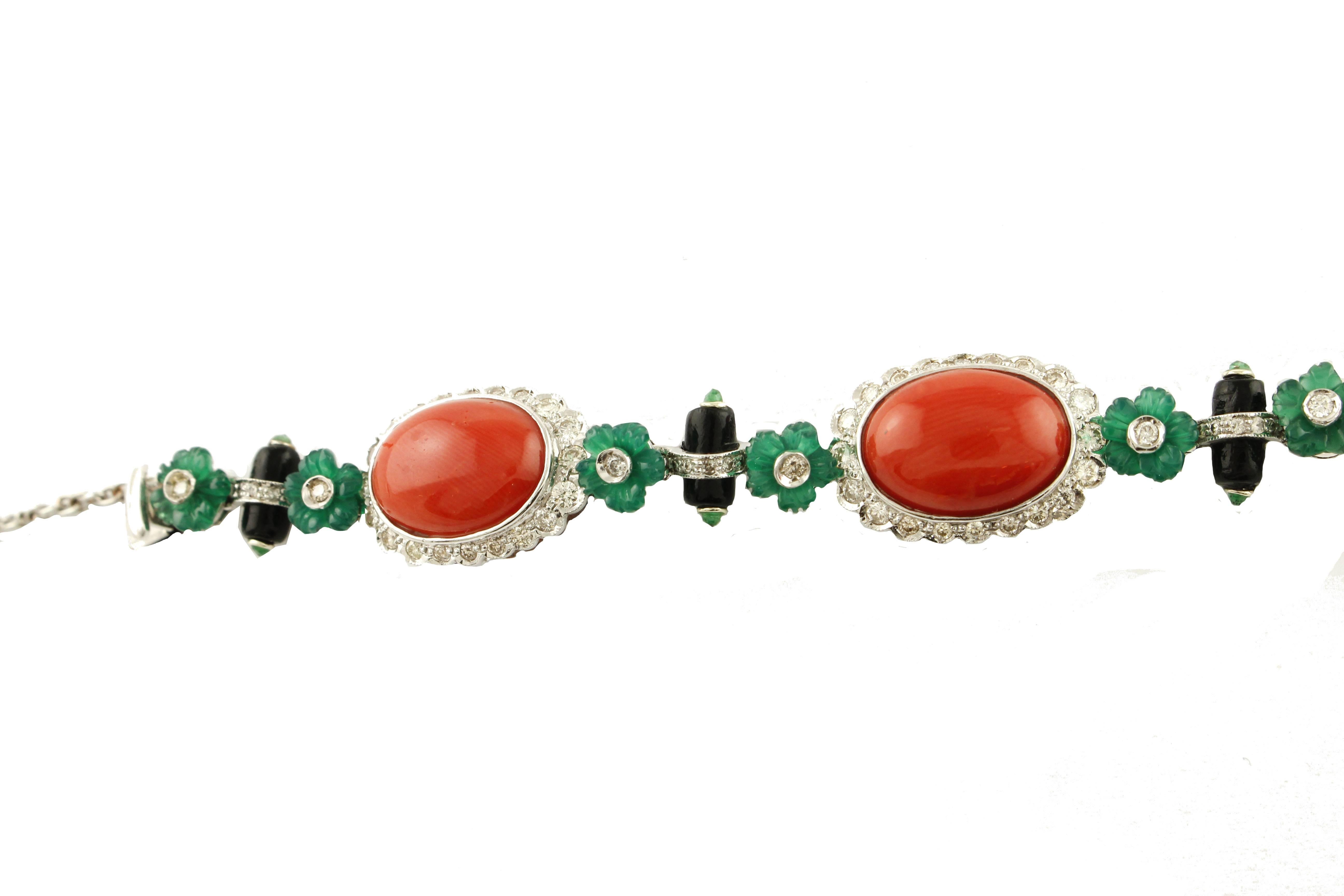 Women's Diamonds, Emeralds, Oval Shape Red Corals, Onyx, White Gold Link Retrò Bracelet