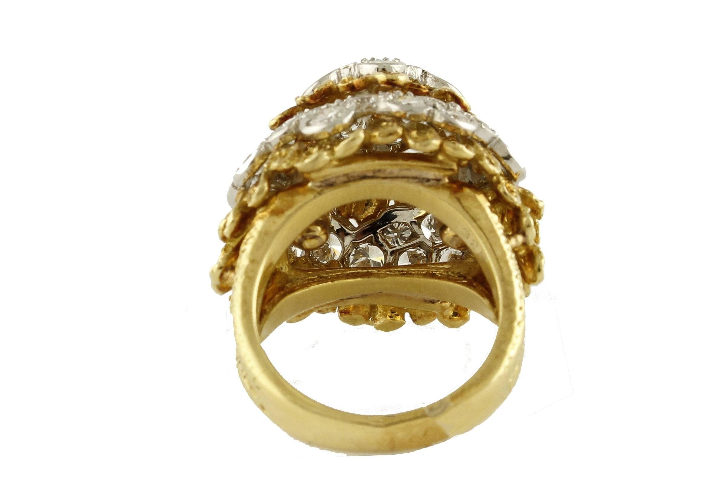 Retro 4.73 Carat Diamonds, 18 Karat Yellow Gold, Ring For Sale