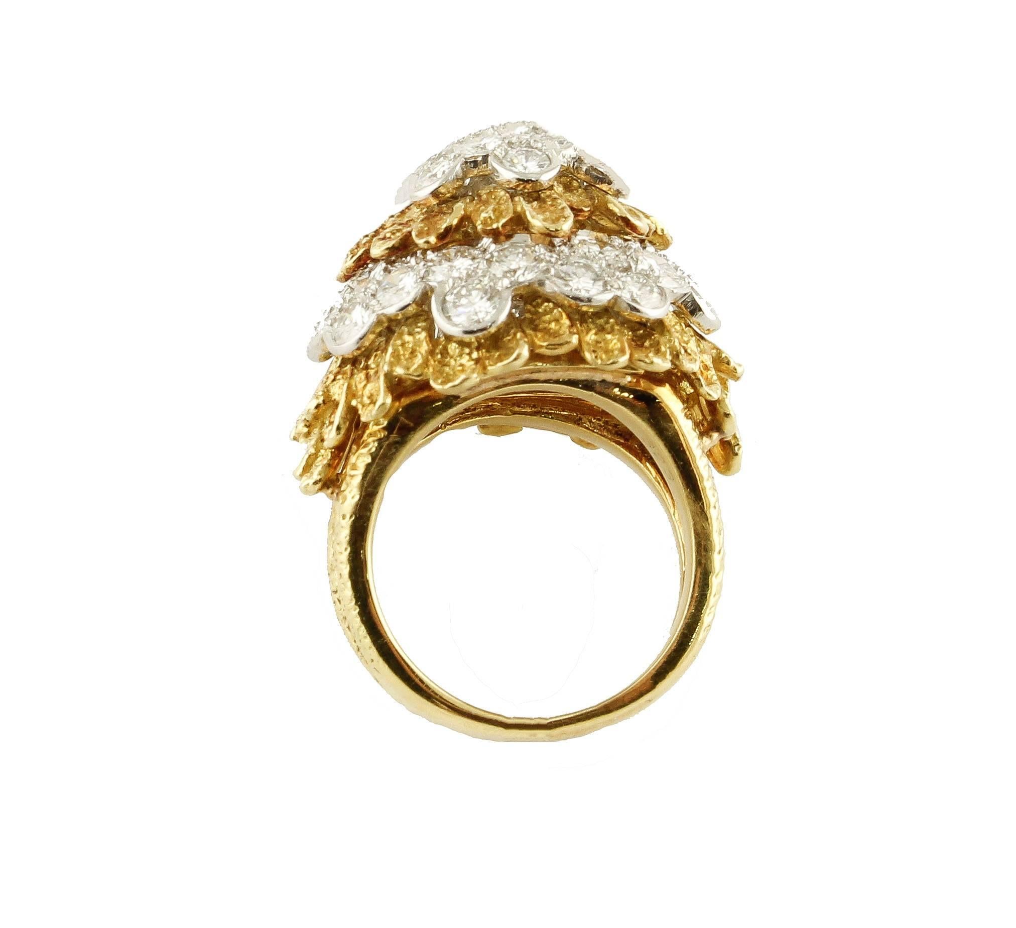 4.73 Carat Diamonds, 18 Karat Yellow Gold, Ring In Good Condition For Sale In Marcianise, Marcianise (CE)