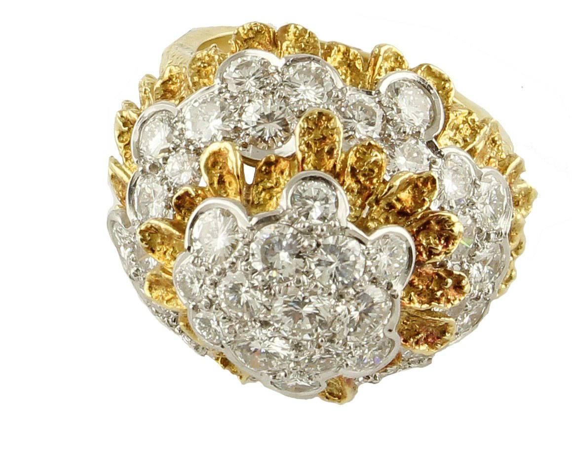 Women's 4.73 Carat Diamonds, 18 Karat Yellow Gold, Ring For Sale