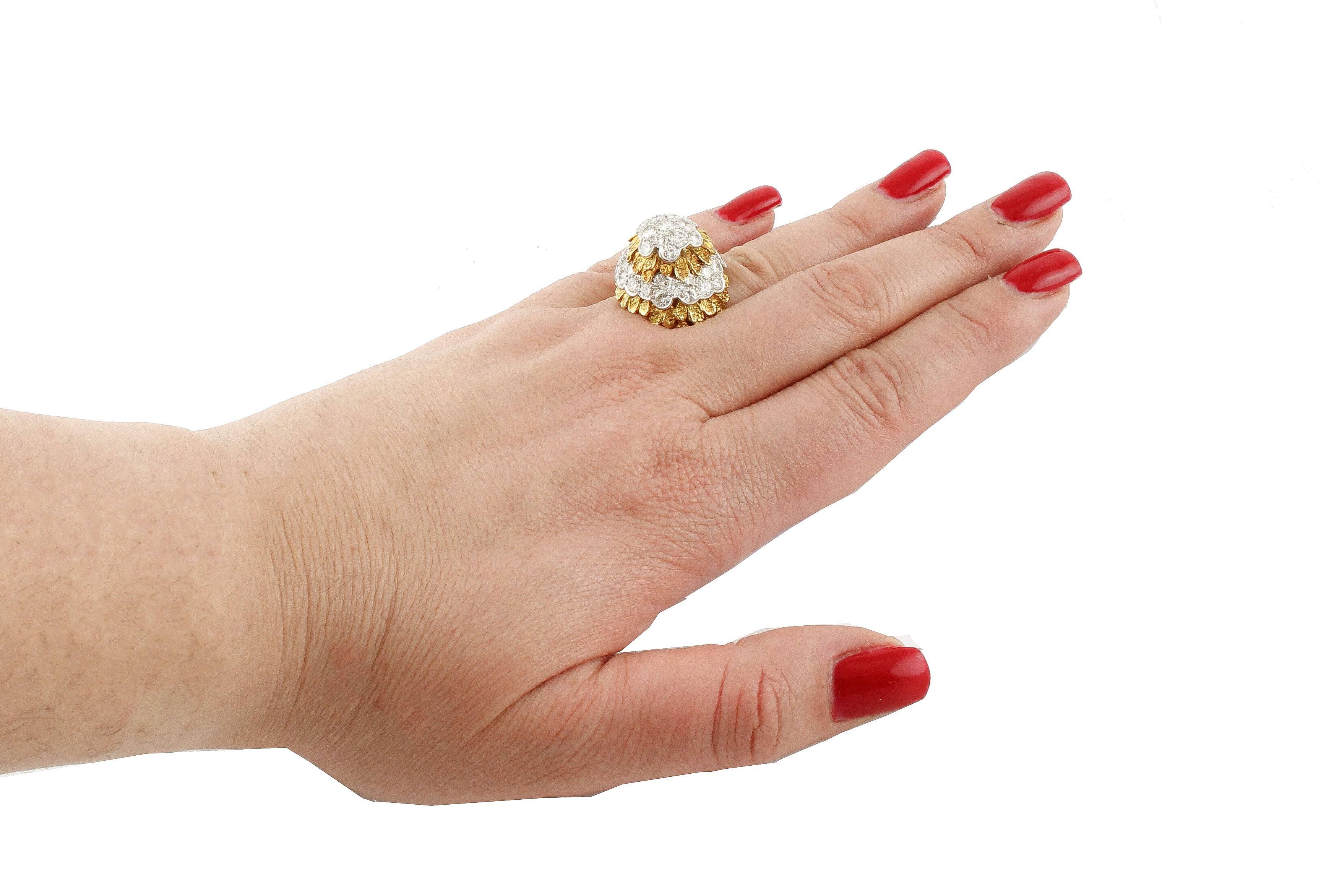 4.73 Carat Diamonds, 18 Karat Yellow Gold, Ring For Sale 2