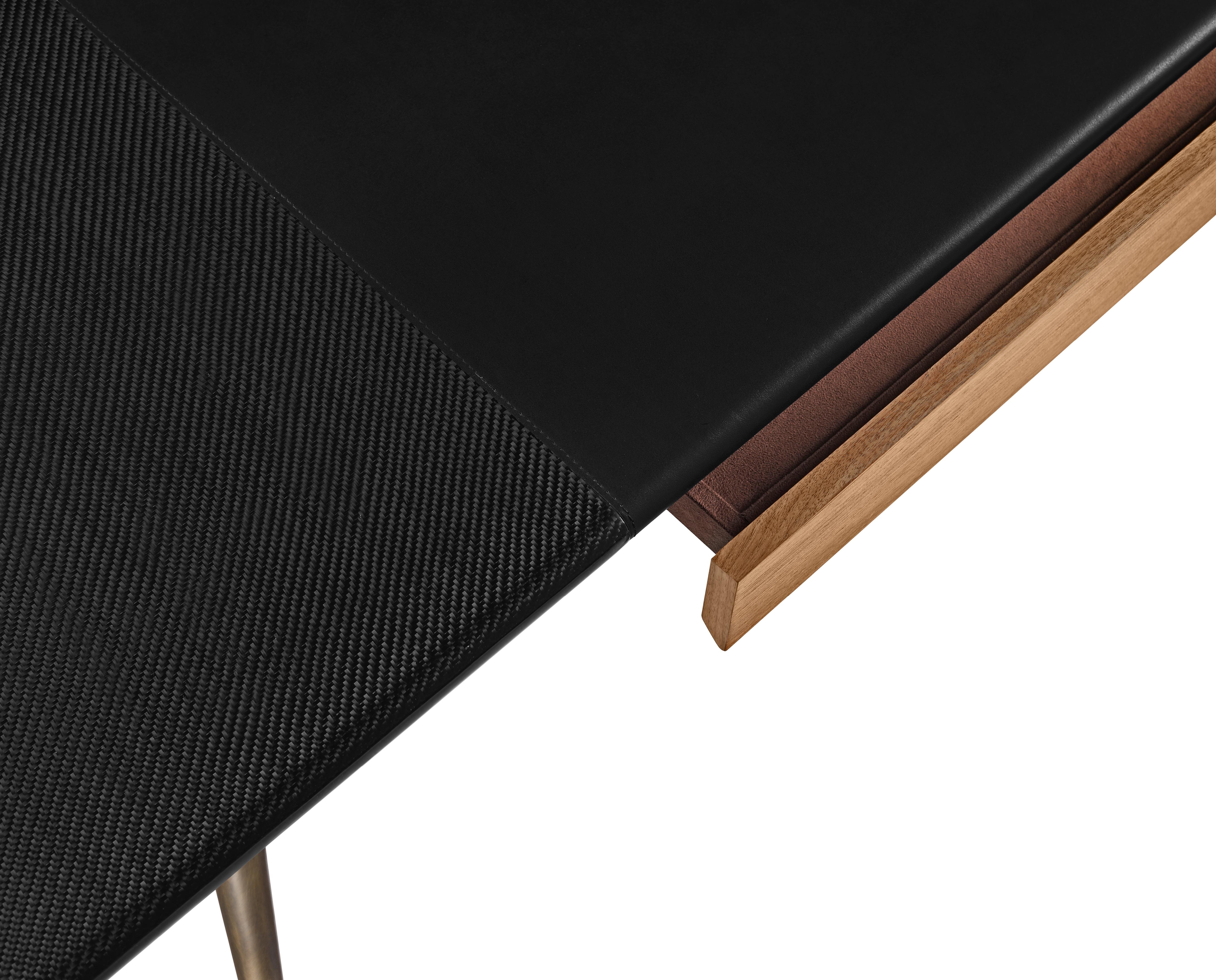 Carbon Fiber and Cast Brass Talon Desk by Madheke In New Condition For Sale In Geneve, CH