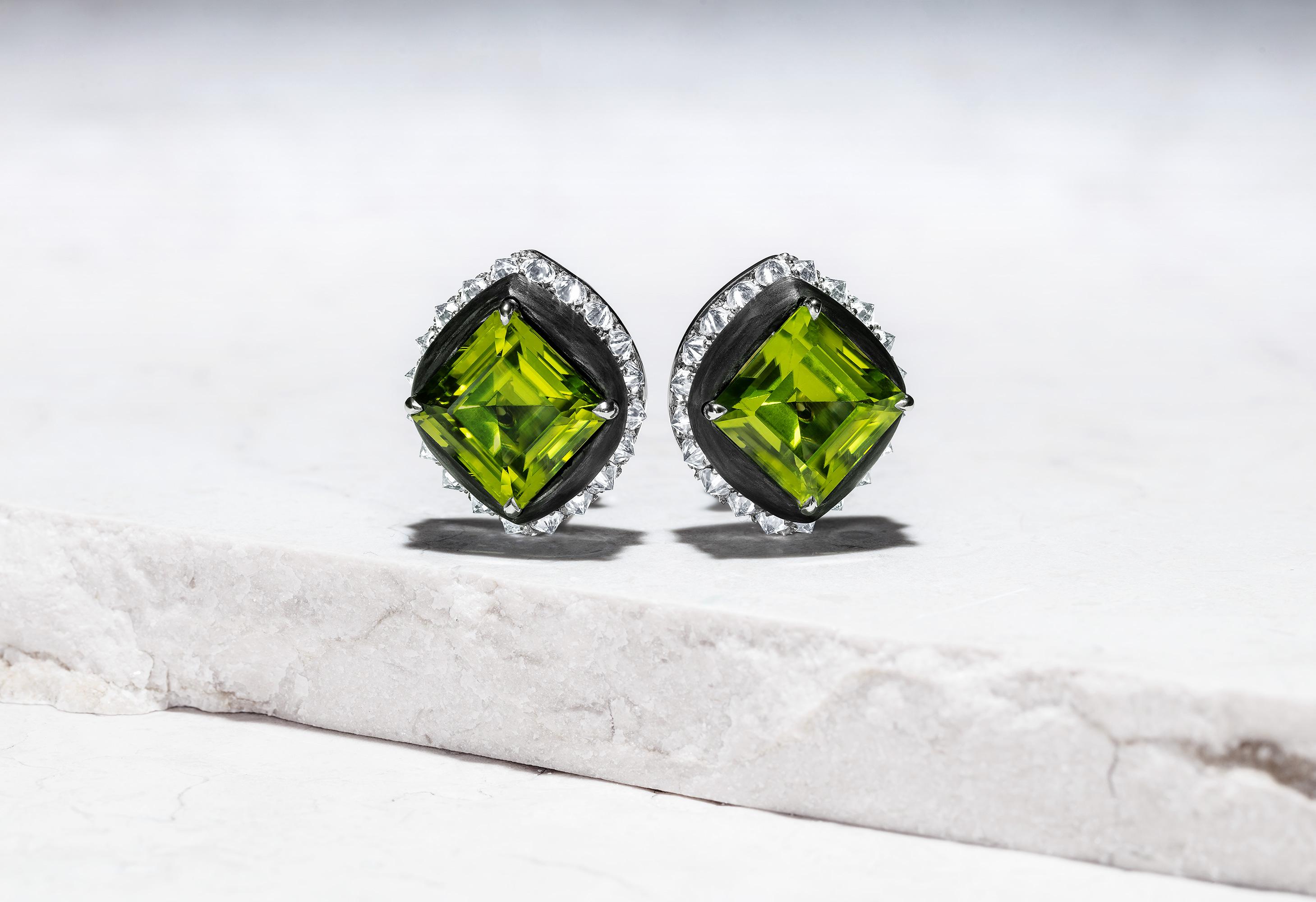 Carbon Fiber Earrings, 18k Gold, White Diamonds 2.1ct., Peridot 10.2 Ct. For Sale 6