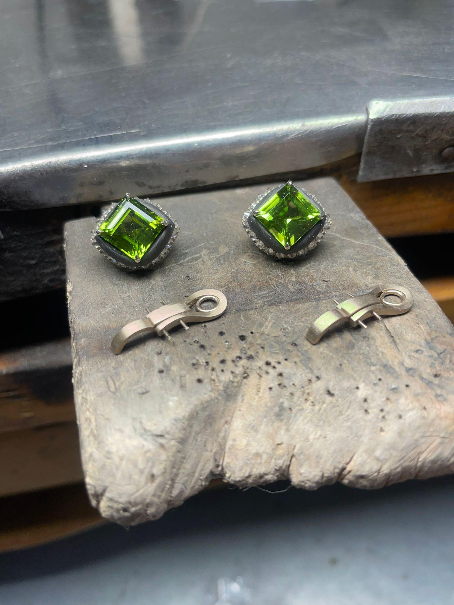 Contemporary Carbon Fiber Earrings, 18k Gold, White Diamonds 2.1ct., Peridot 10.2 Ct. For Sale