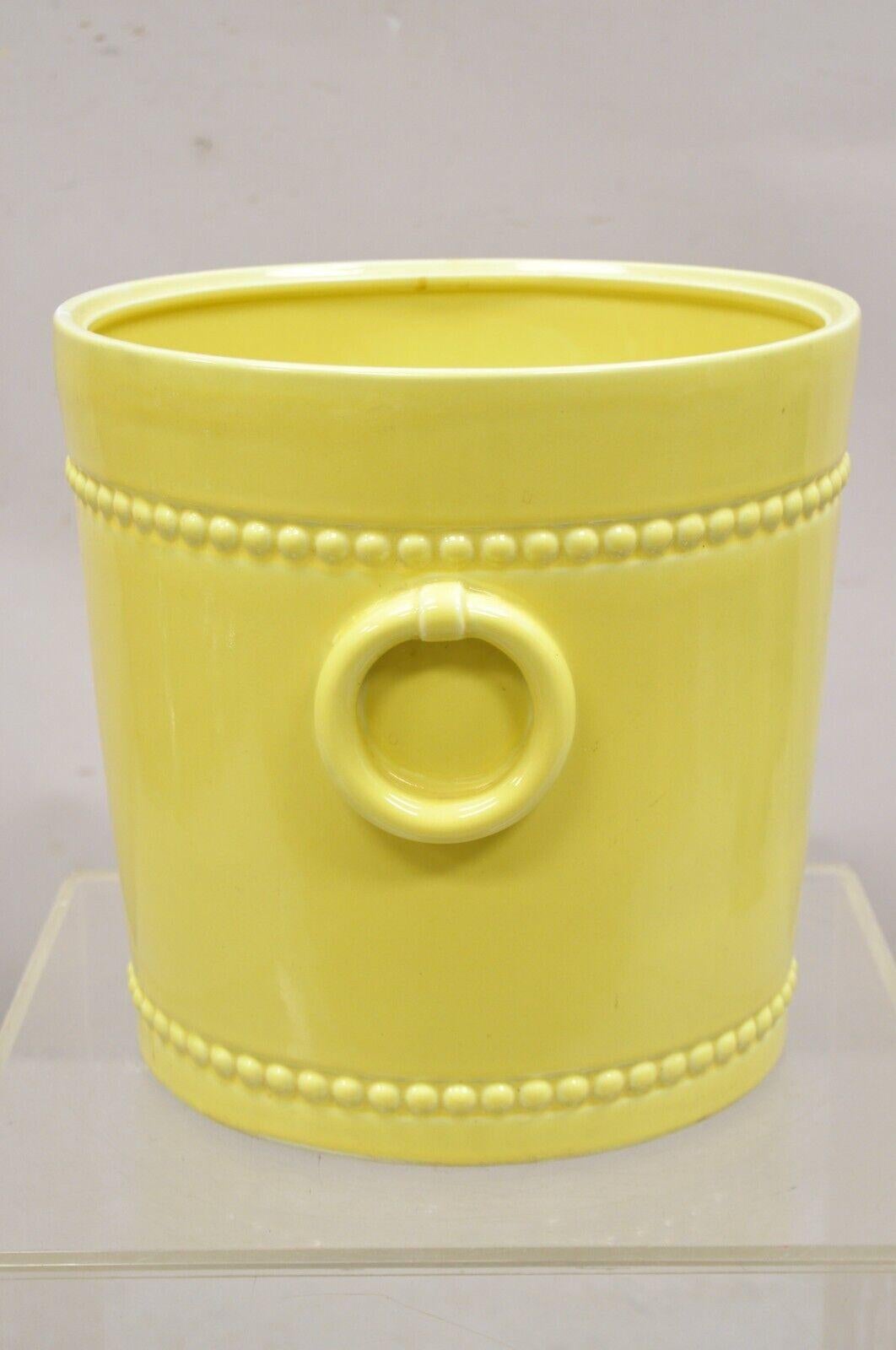 Carbone Chinoiserie Chinese Yellow Pottery Porcelain Large Garden Planter Pot In Good Condition For Sale In Philadelphia, PA