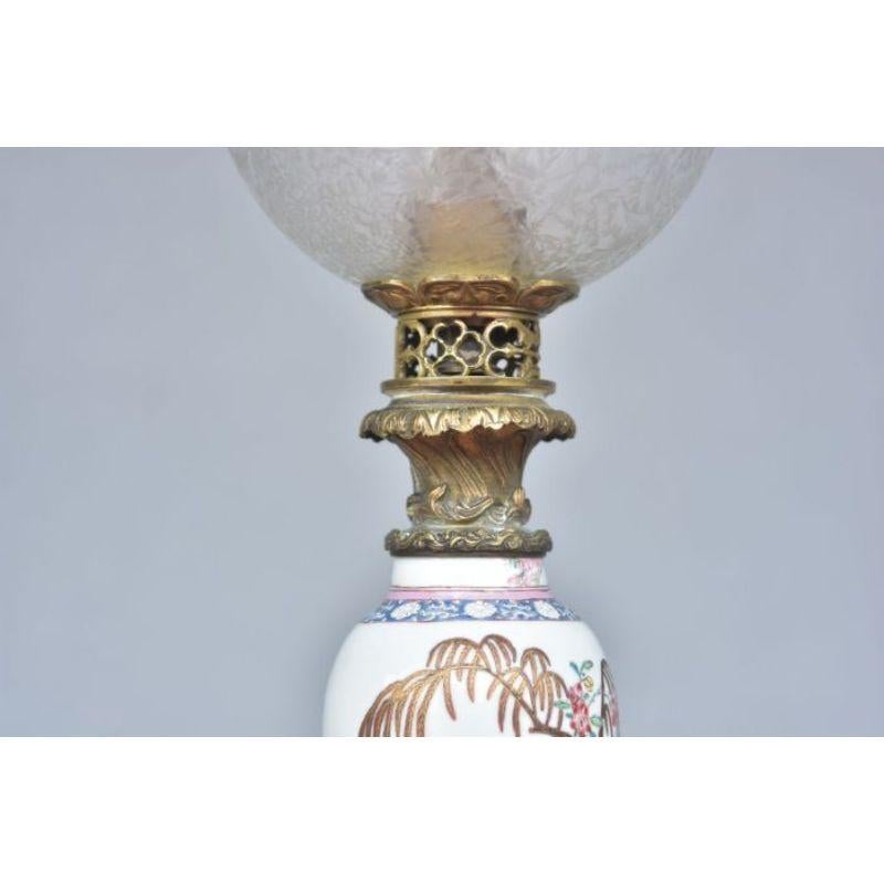 Poterie Lampe à pétrole Carcel du 19ème siècle sur vase de Canton en vente