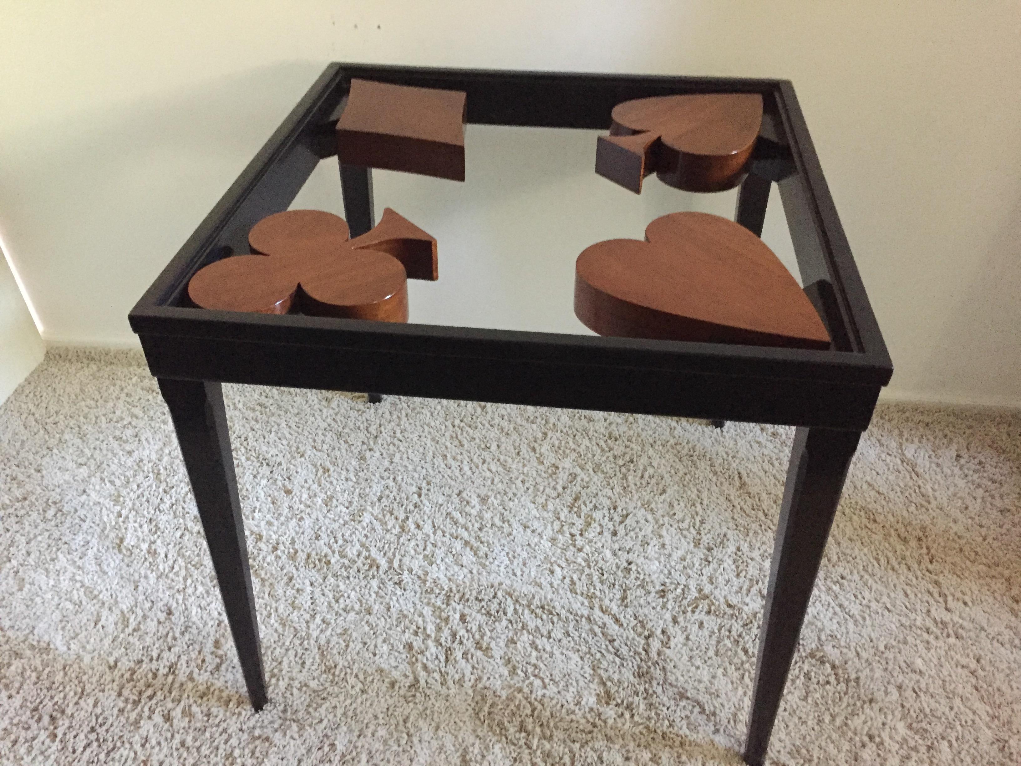 Kartentisch oder Spieltisch Handgefertigt mit Spade Club Diamant-Herz-Design-Platte (Lackiert) im Angebot