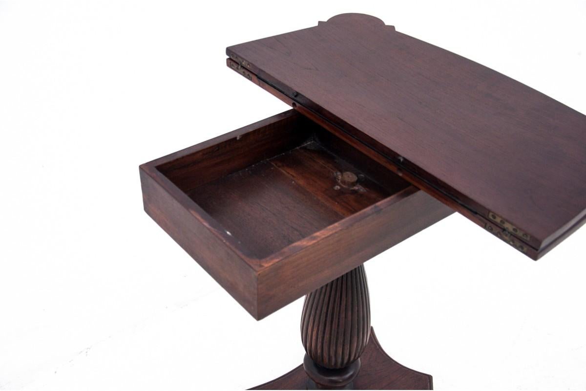 Noyer Table à cartes, Europe du Nord, XIXe siècle. en vente