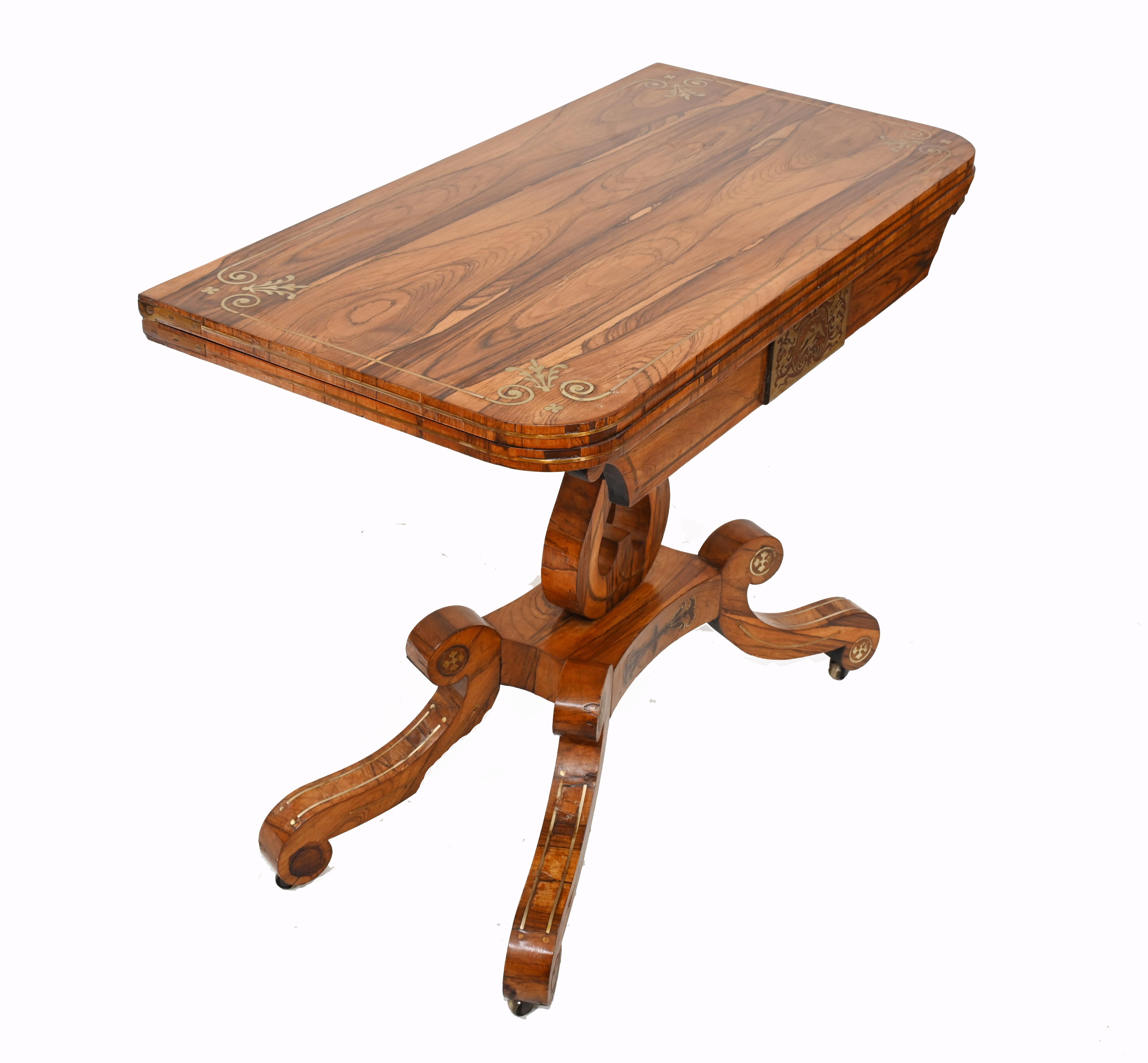 Début du XIXe siècle Table de jeu de cartes, tables de jeu Regency en bois de rose, vers 1810 en vente