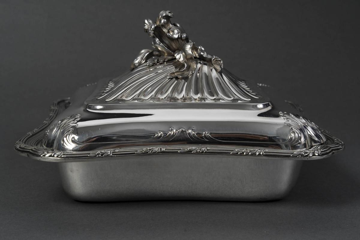 CARDEILHAC - 19th-Century Solid Silver Covered Vegetable Dish For Sale 3