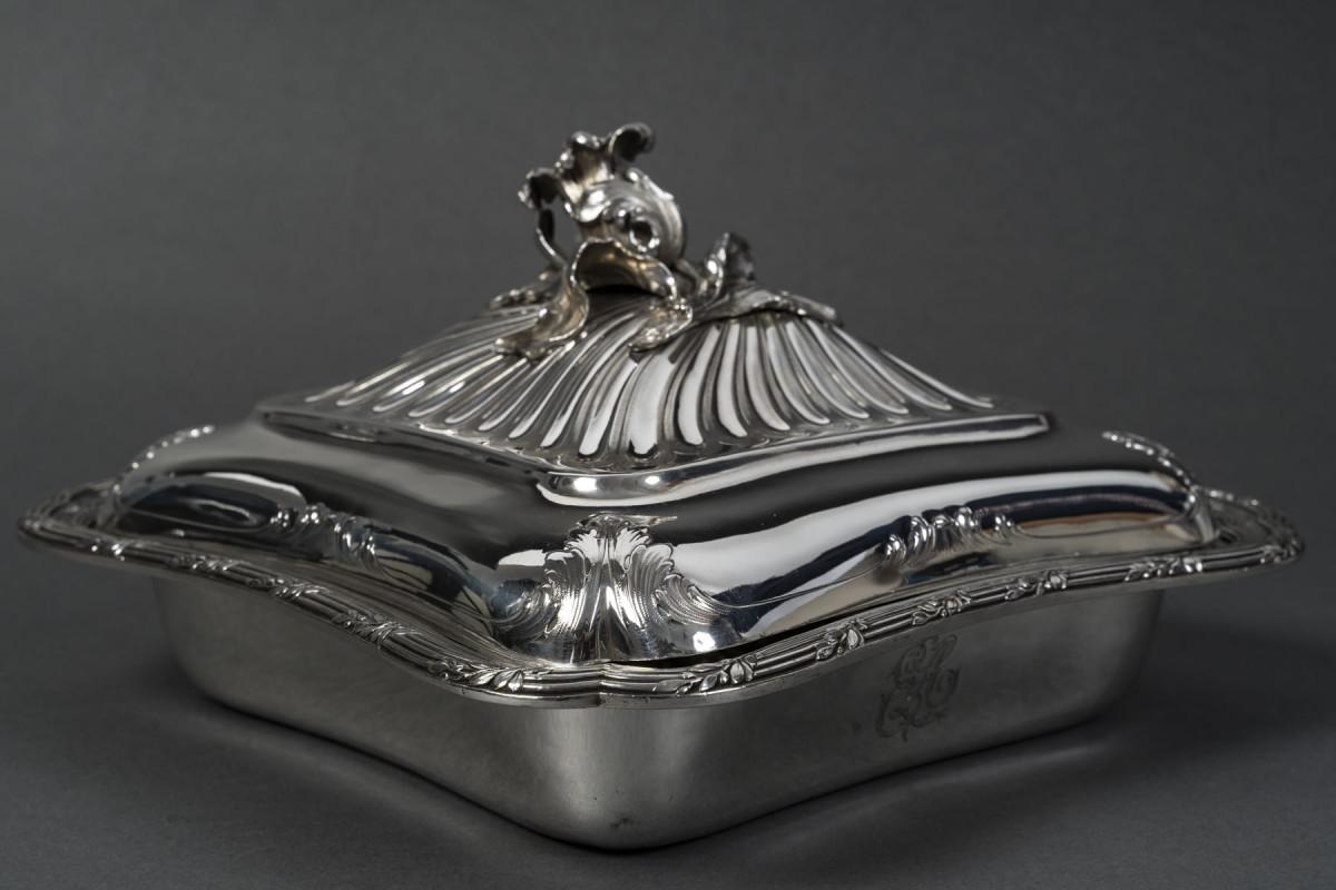 CARDEILHAC - 19th-Century Solid Silver Covered Vegetable Dish For Sale 4