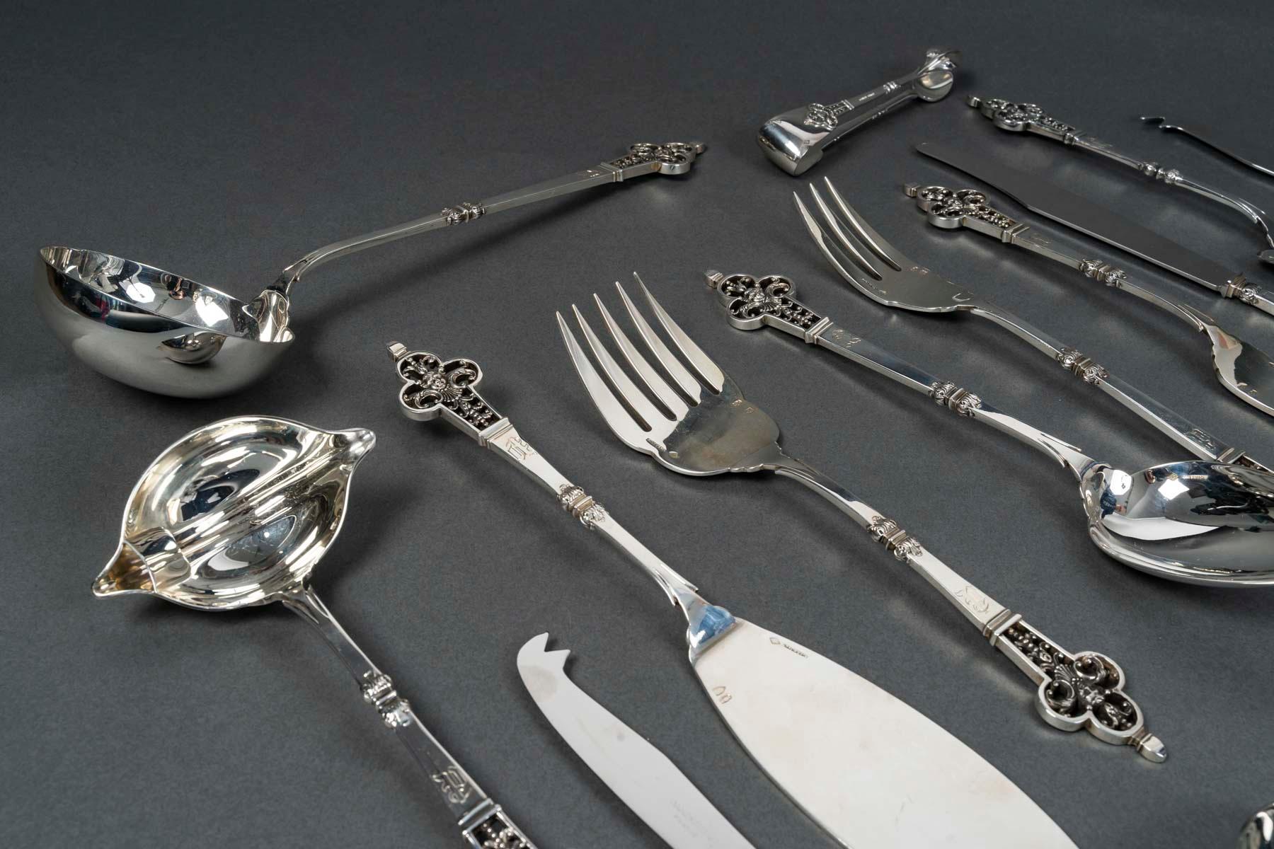 CARDEILHAC  Vajilla de plata maciza  SELLO MINERVE Silver en venta
