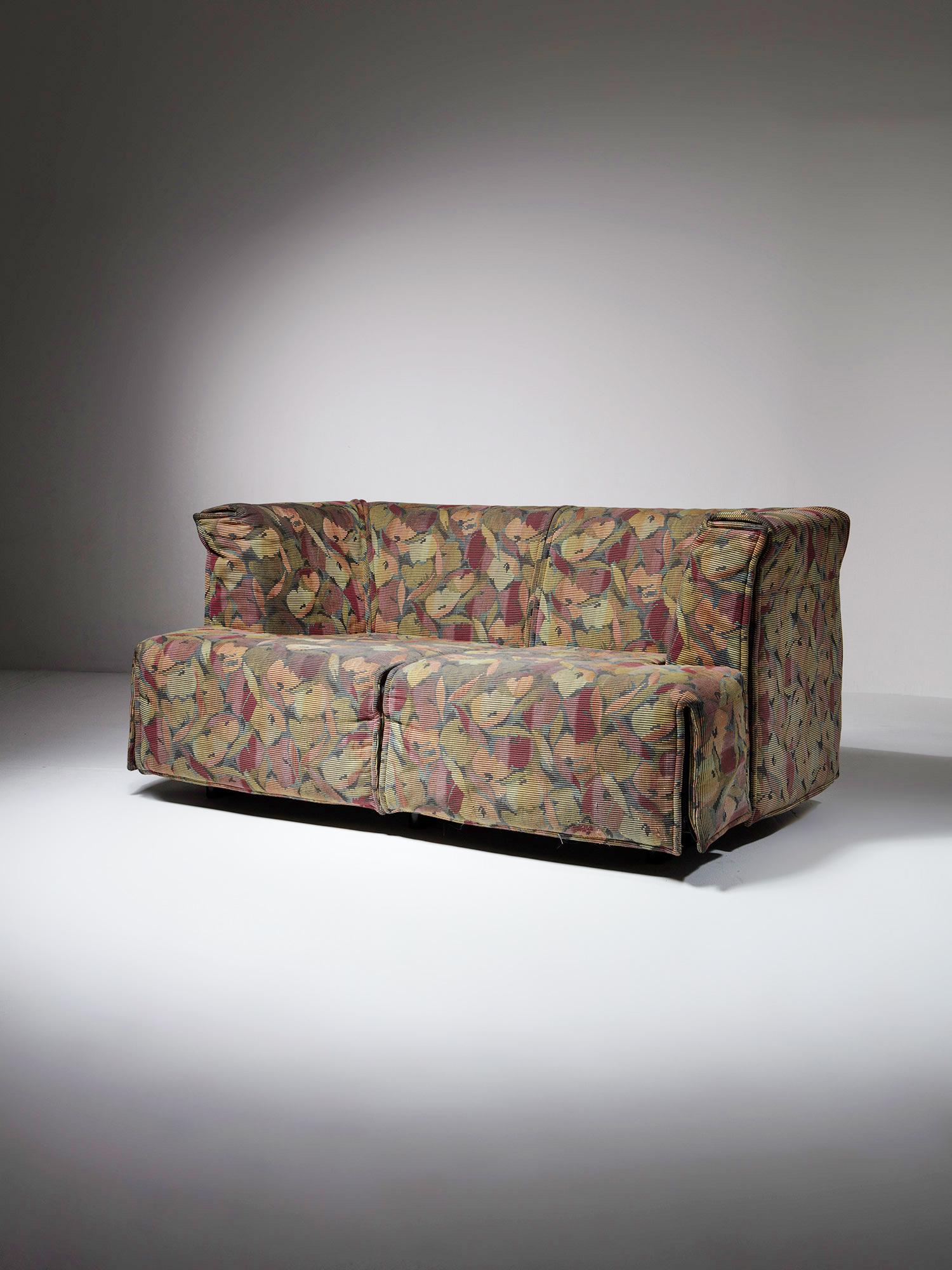 Settee de Vico Magistretti pour Cassina, Italie, années 1980 Bon état - En vente à Milan, IT