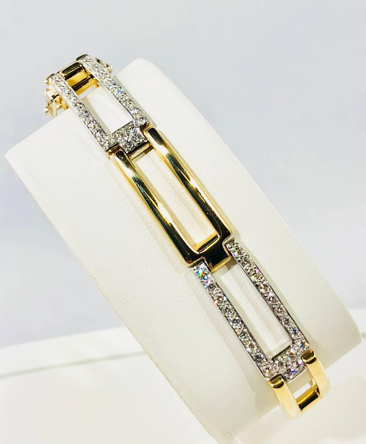 Carelle 18 Karat Two-Tone Gold and Diamond Contemporary Link Bracelet In New Condition In Mansfield, OH