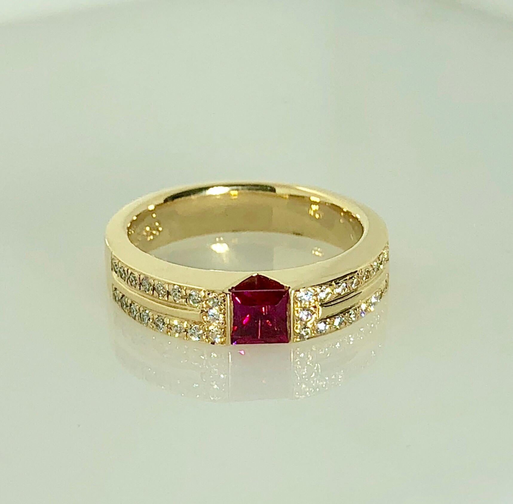 Women's or Men's Carelle 18 Karat Yellow Gold Diamond and Ruby Contemporary Ring