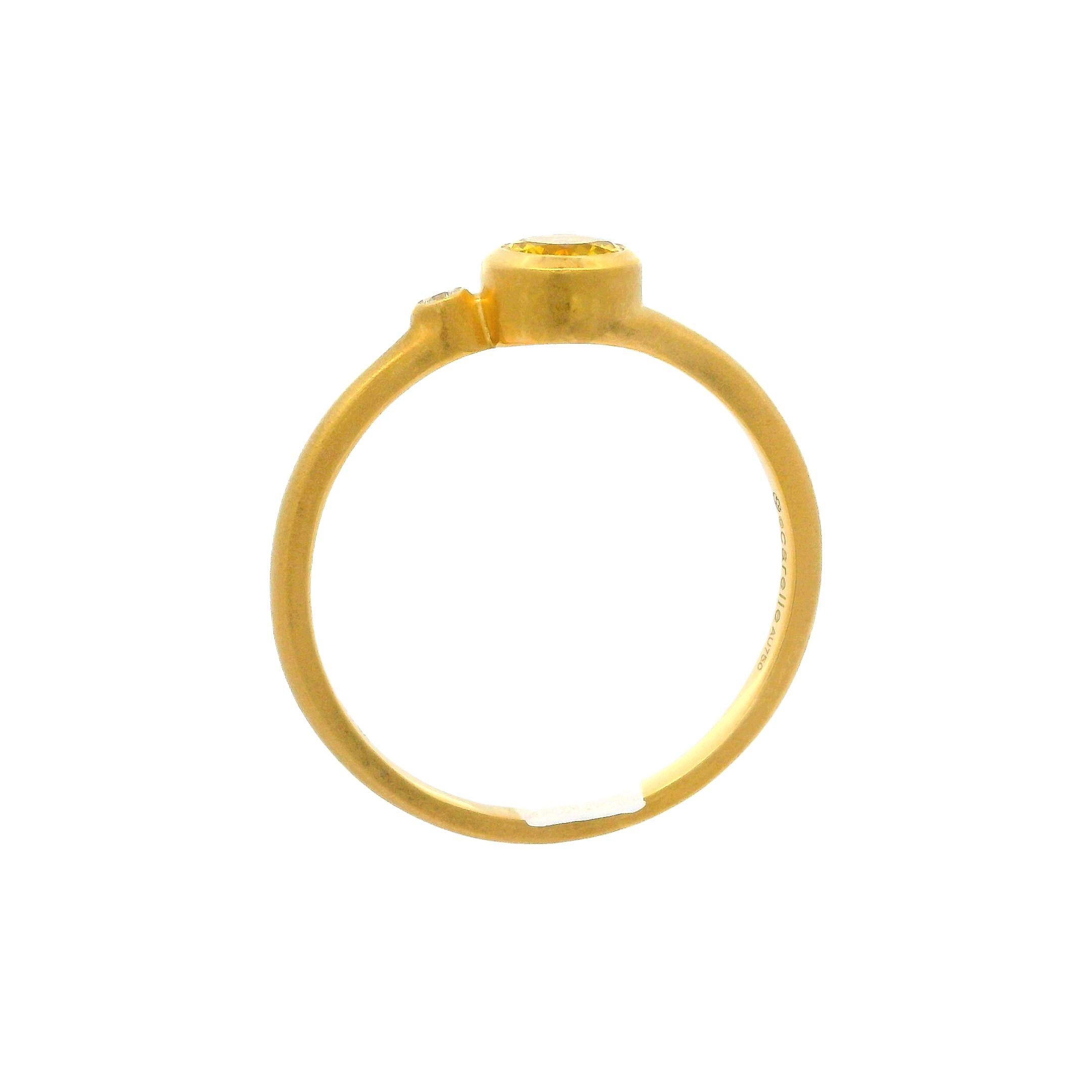 Carelle, bague en or jaune 18 carats avec diamants et saphir jaune à lunette de 0,62 carat en vente 4
