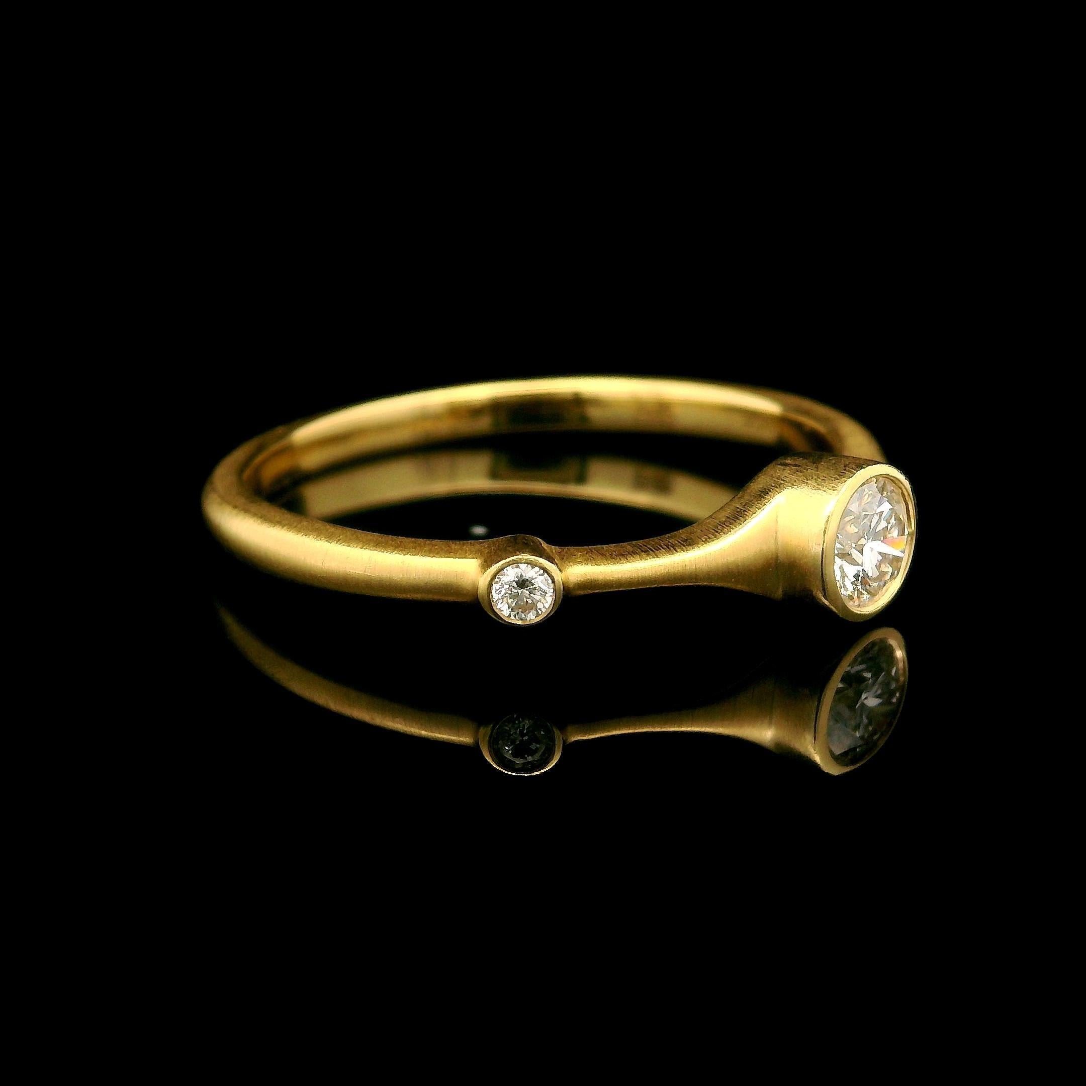 Carelle Solid 18k Yellow Gold 0.27ctw Diamond Brushed Finish Band Ring w/ Box For Sale 5