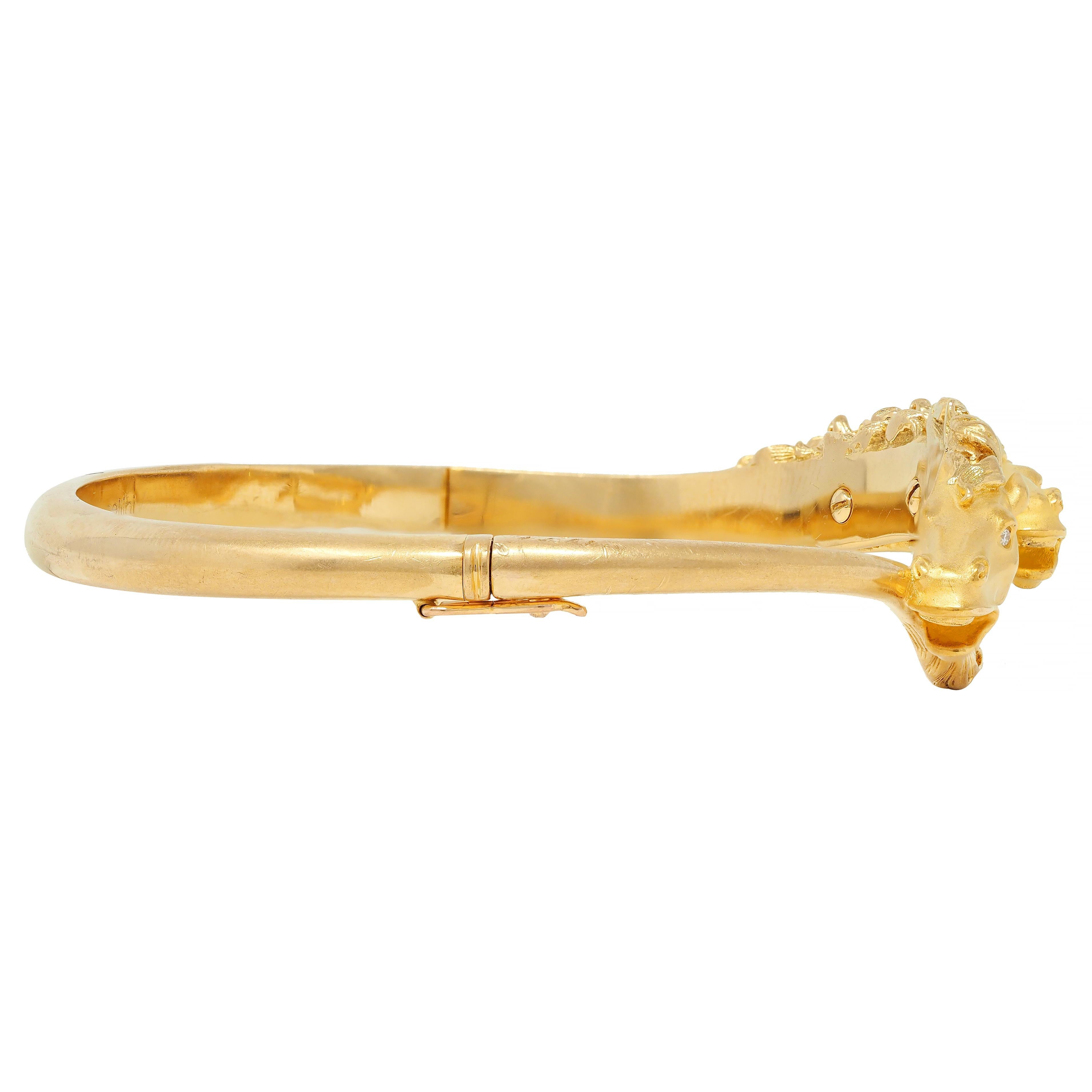 Women's or Men's Carerra y Carerra Diamond 18 Karat Yellow Gold Ecuestre Horse Bangle Bracelet