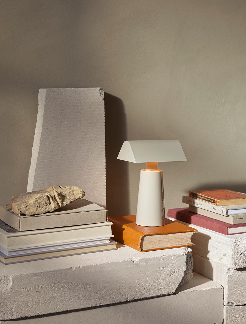 Lampe de bureau Caret MF1 gris soie, de Matteo Fogale pour &Tradition Neuf - En vente à Dubai, AE