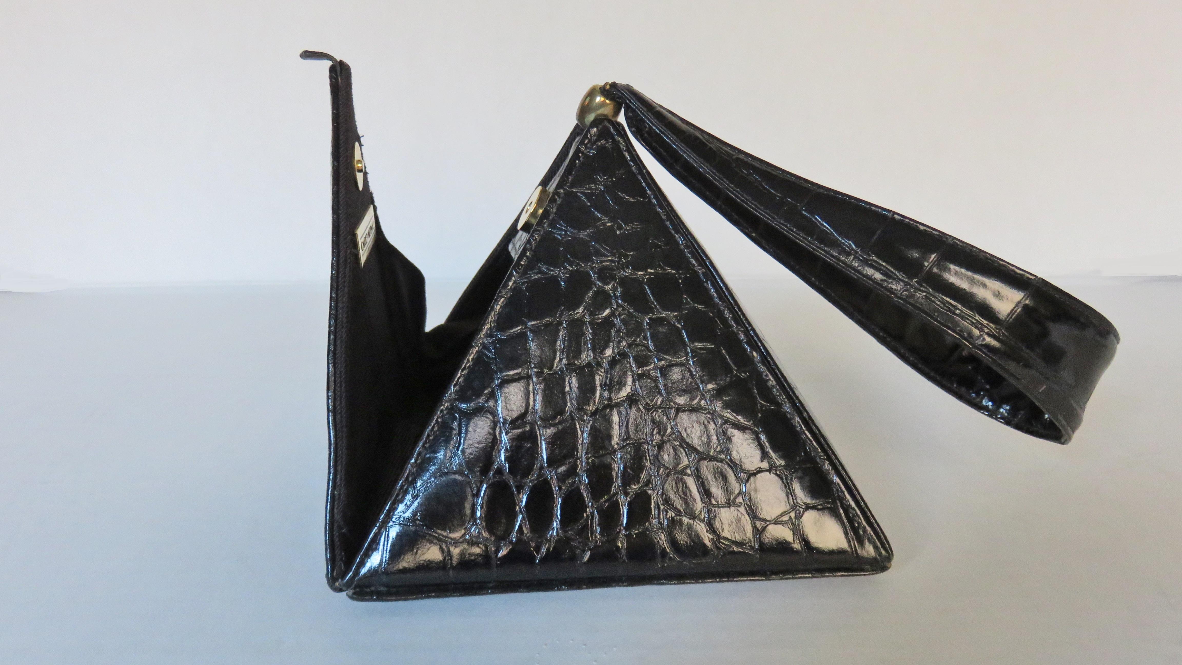 Carey Adina New Alligator Embossed Leather Pyramid Bag 1990s In New Condition For Sale In Water Mill, NY