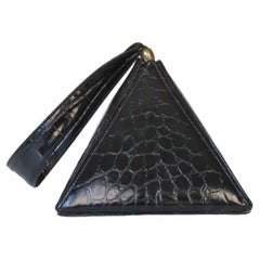 Carey Adina Neue Pyramidentasche aus Leder mit Alligatorprägung 1990er Jahre