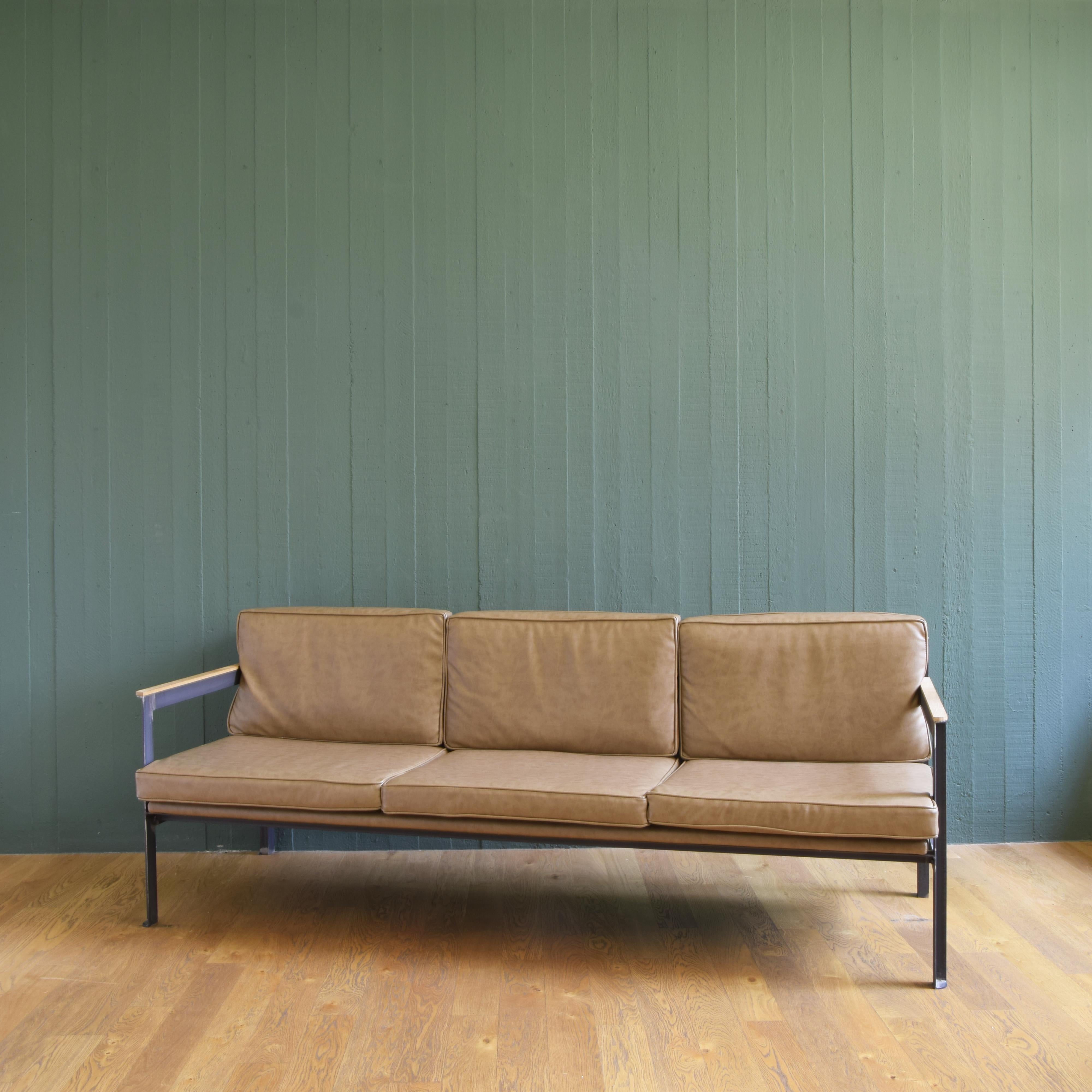 Metallo Cargo sofa cellule creative studio in vendita