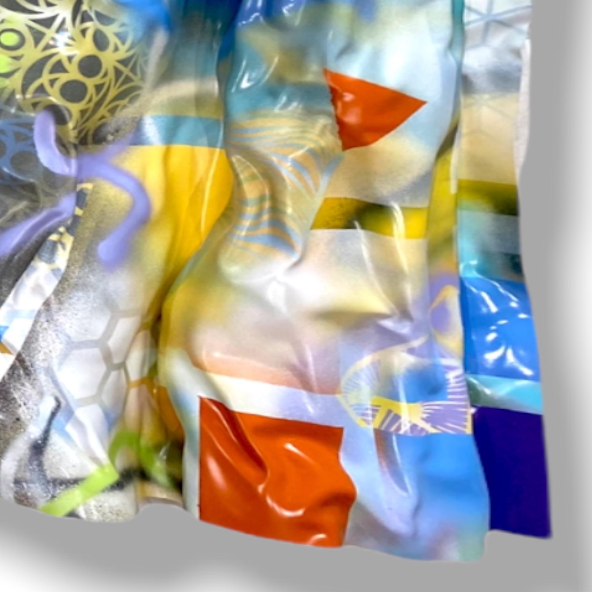 Symphonie de vagues de couleurs . Sculpture murale abstraite sur plexiglas, sculptée à la main en vente 1