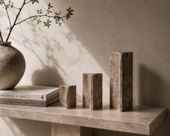 Cariátide Small Sculpture in exclusive Jurassic Fossil Stone by NERINEA