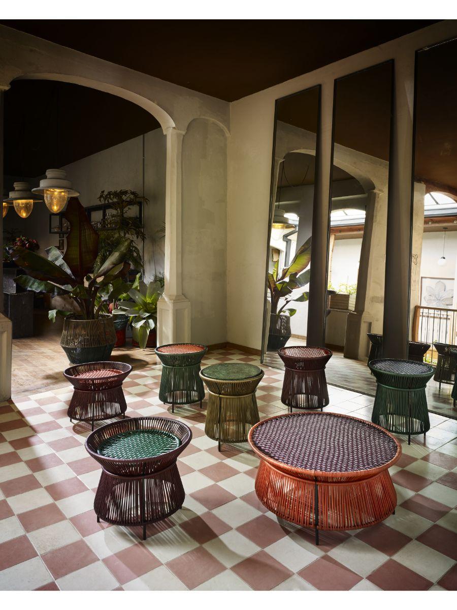 Caribe Chic Hoher Tisch von Sebastian Herkner (Pulverbeschichtet) im Angebot