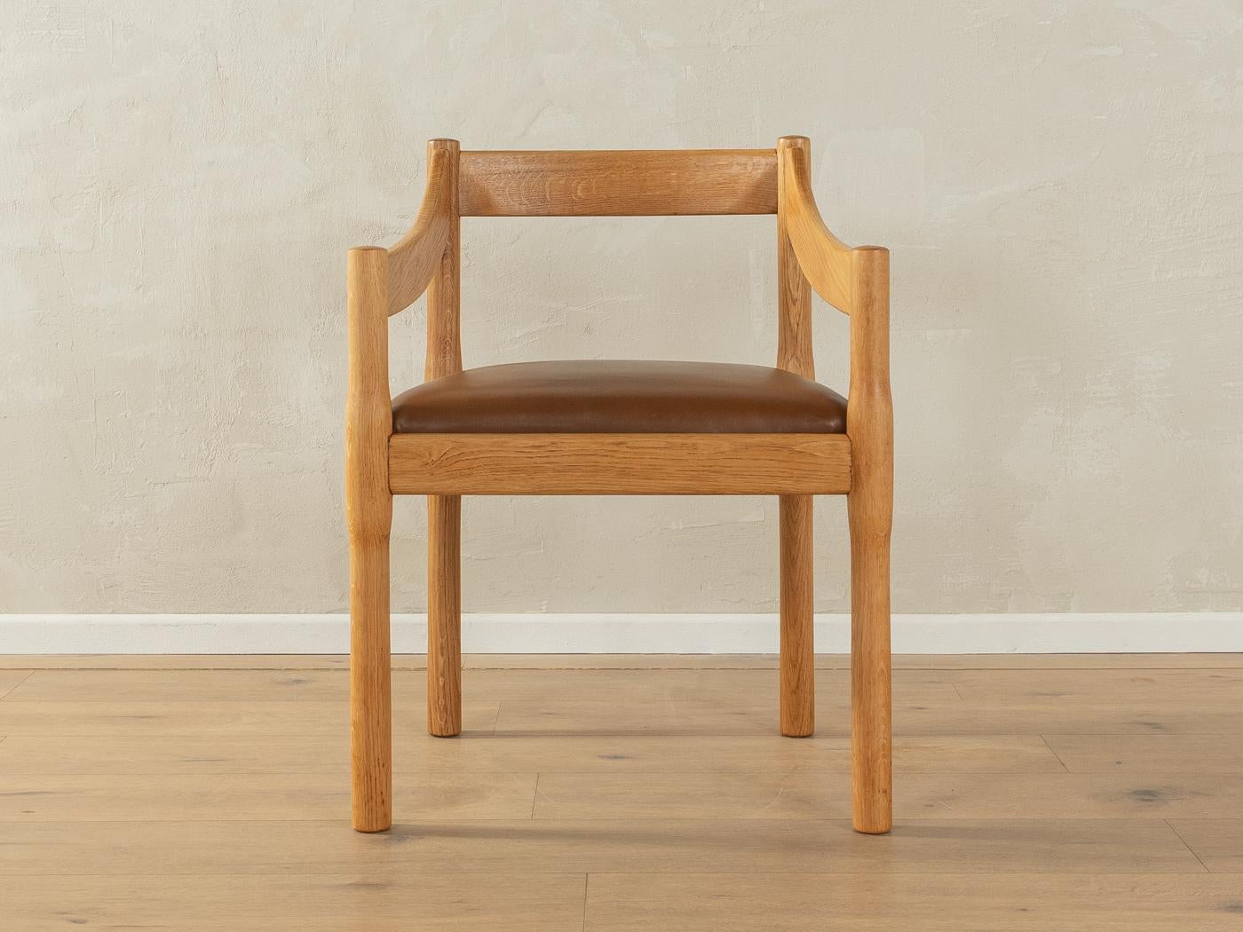 Sillón CARIMATE, Vico Magistretti, Cassina Moderno de mediados de siglo en venta