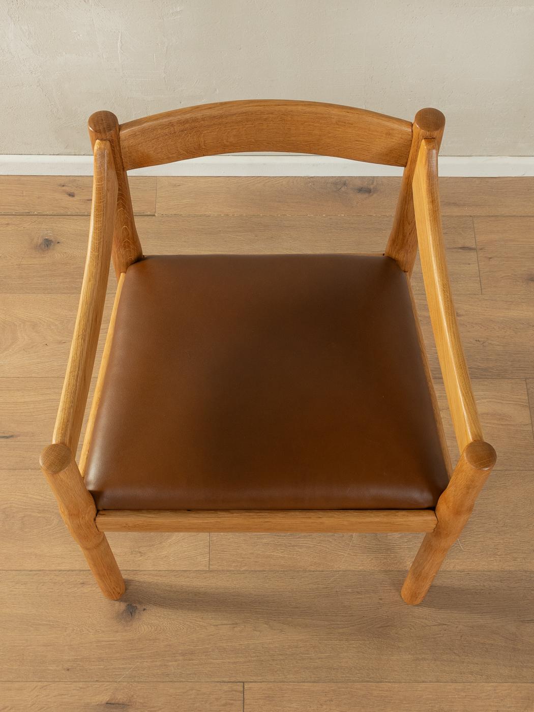 Sillón CARIMATE, Vico Magistretti, Cassina mediados del siglo XX en venta