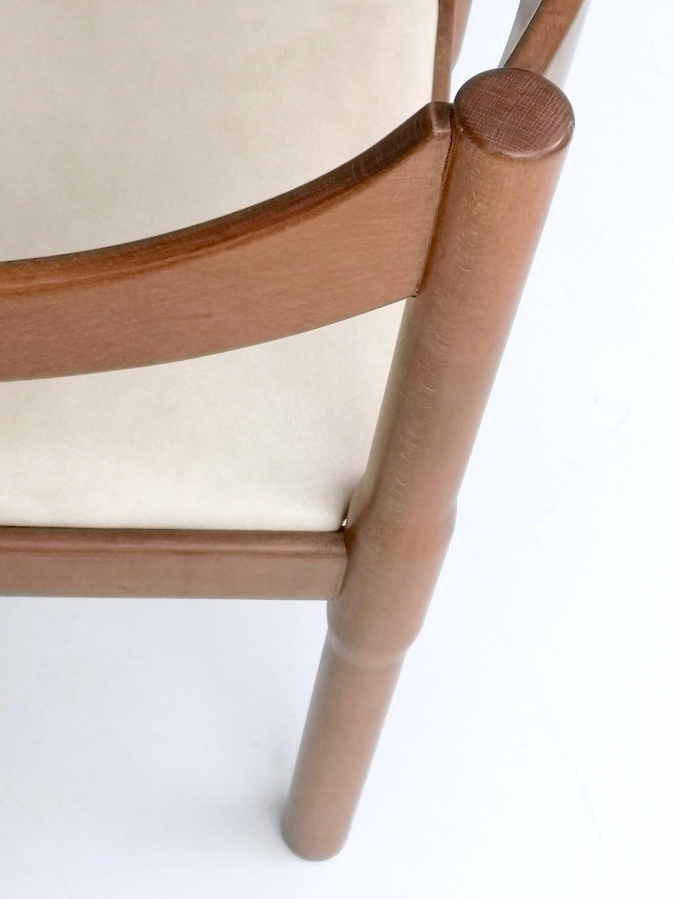 'Carimate' Walnut and Ivory Skai Chair by Vico Magistretti for Cassina, 1960s 1