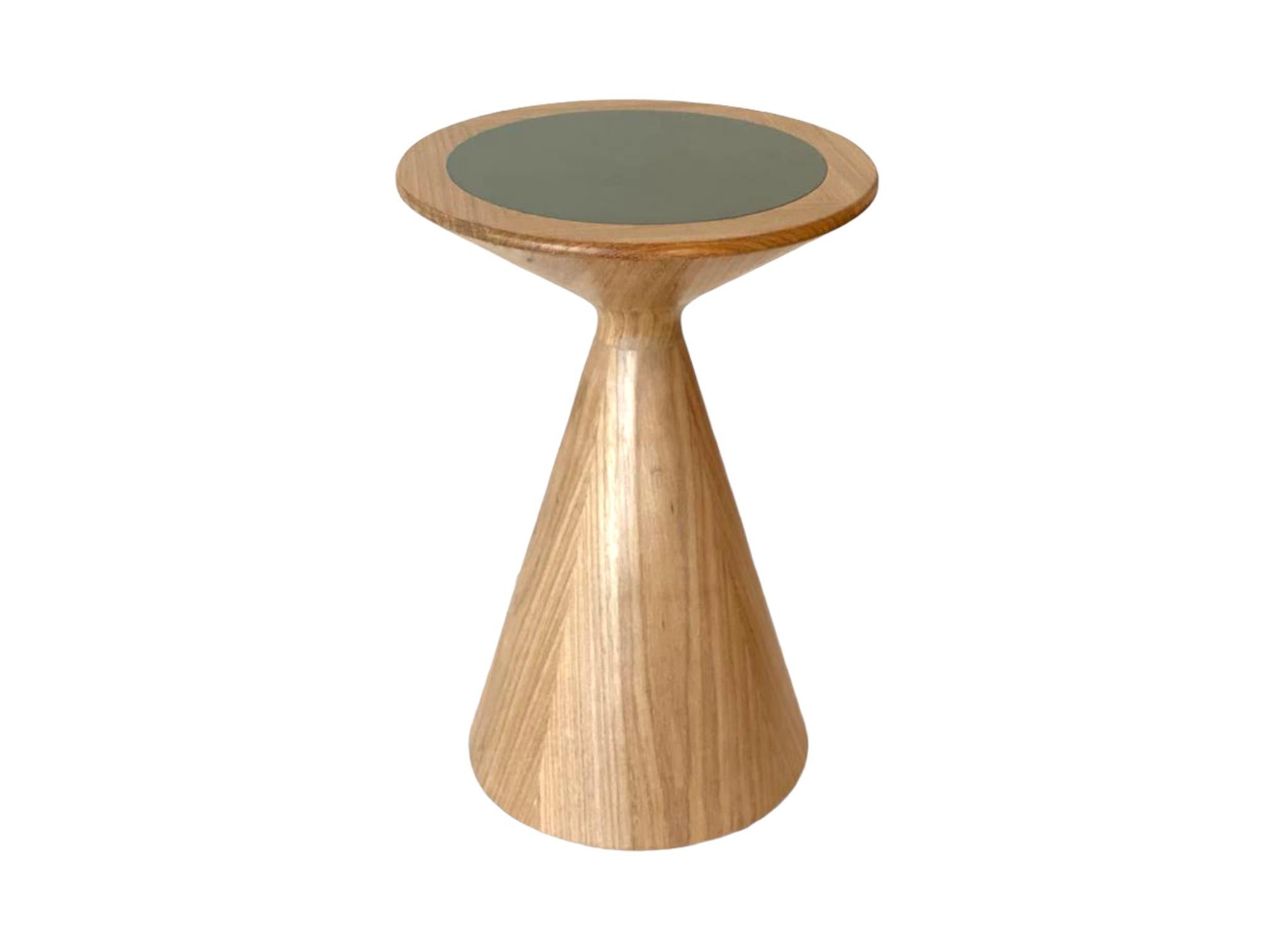 Contemporary Carioca Large Sidetable and Stool in Freijo Wood For Sale