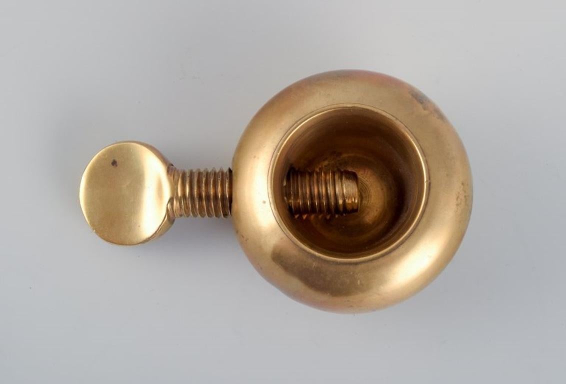Danish design, brass nutcracker.
Mid-20th century.
Marked.
In excellent condition.
Dimensions: L 10.5 x D 7.0 x H 4.0 cm.
