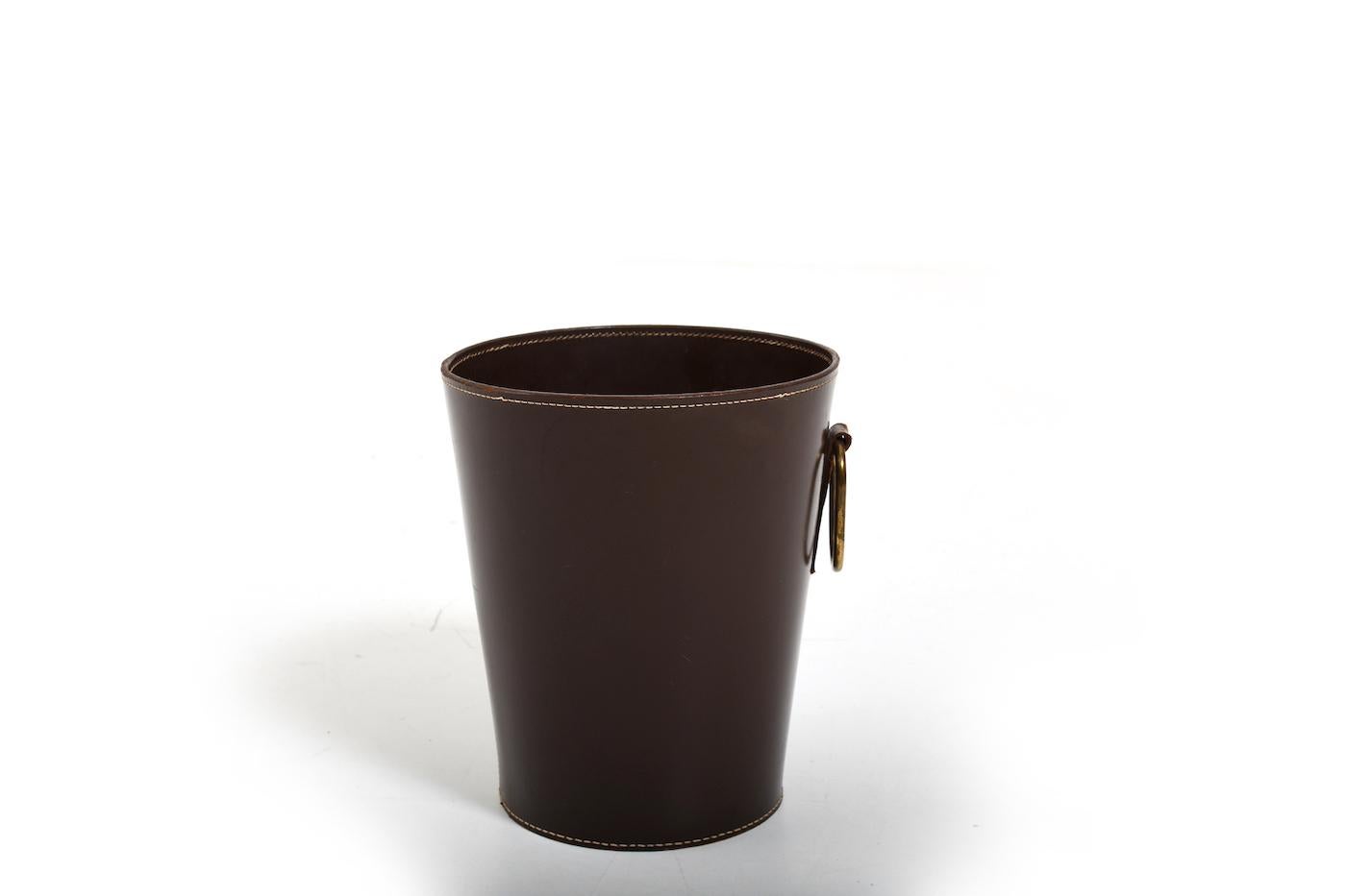 Carl Auböck 1950s Brown Leather Waste Paper Basket In Good Condition For Sale In Handewitt, DE