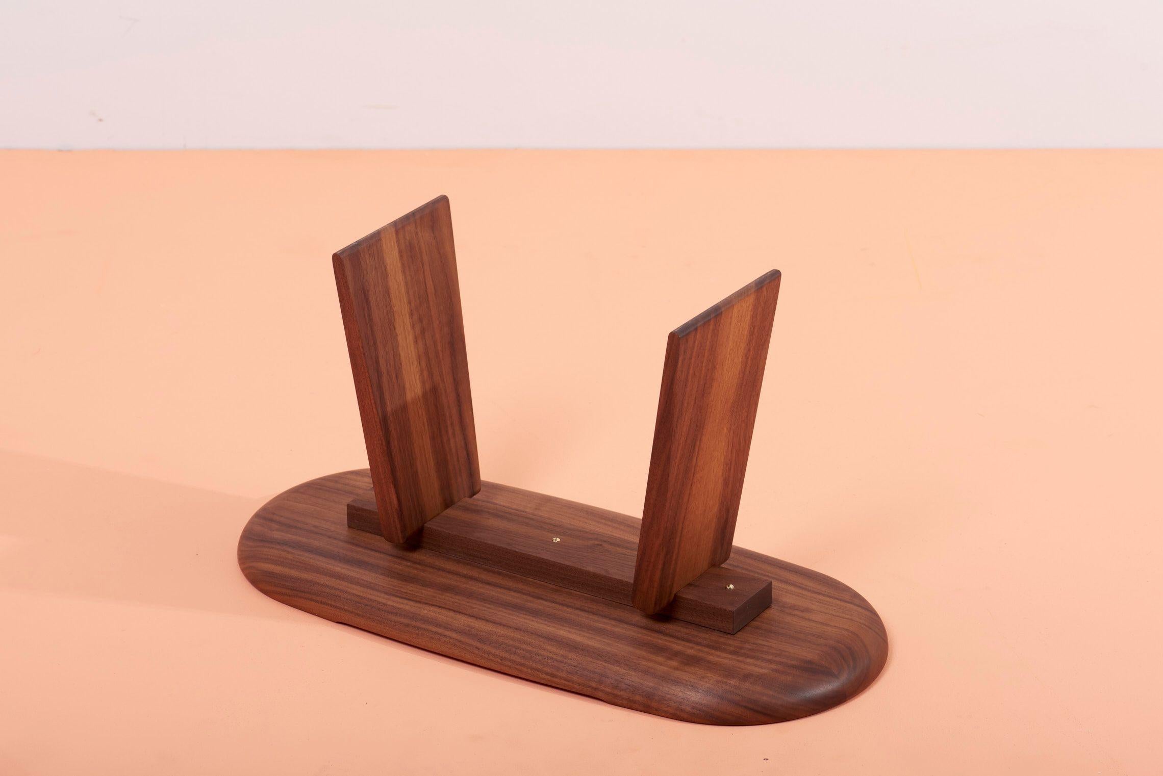 Table d'appoint Carl Aubck n° 3511 en noyer, Autriche, 2022 en vente 3