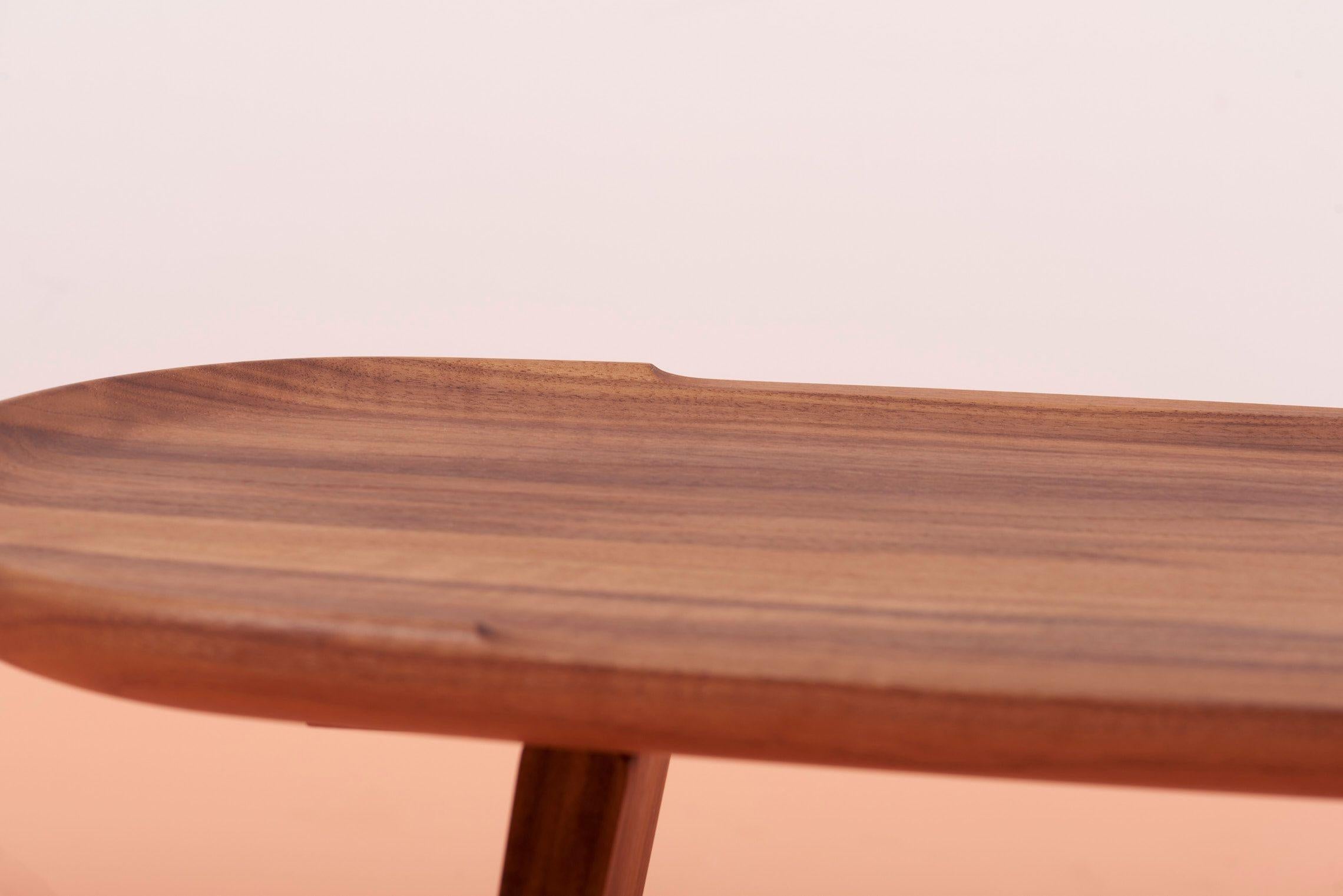 Table d'appoint Carl Aubck n° 3511 en noyer, Autriche, 2022 en vente 1